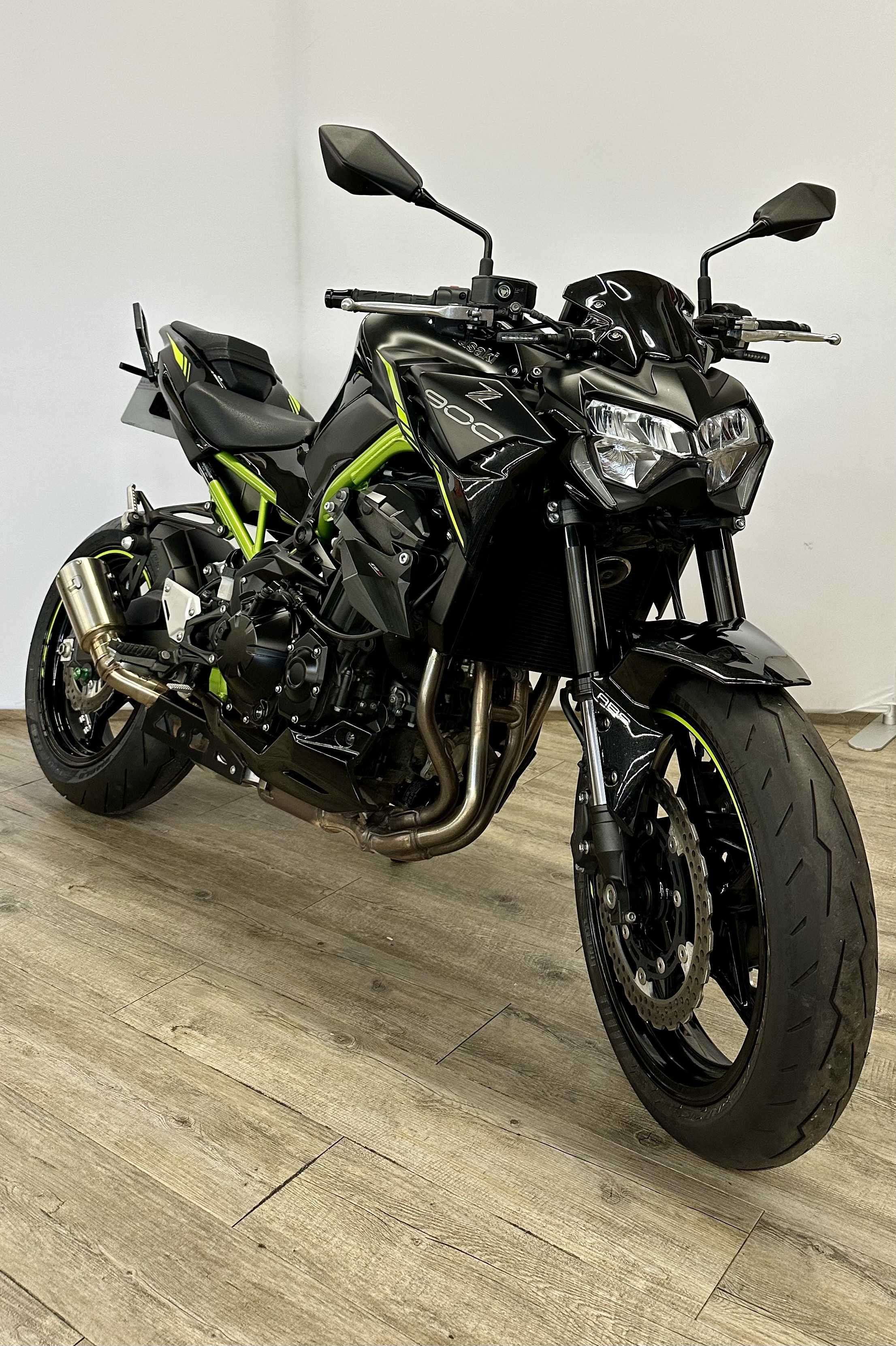 Kawasaki Z 900 2022 HD vue 3/4 droite