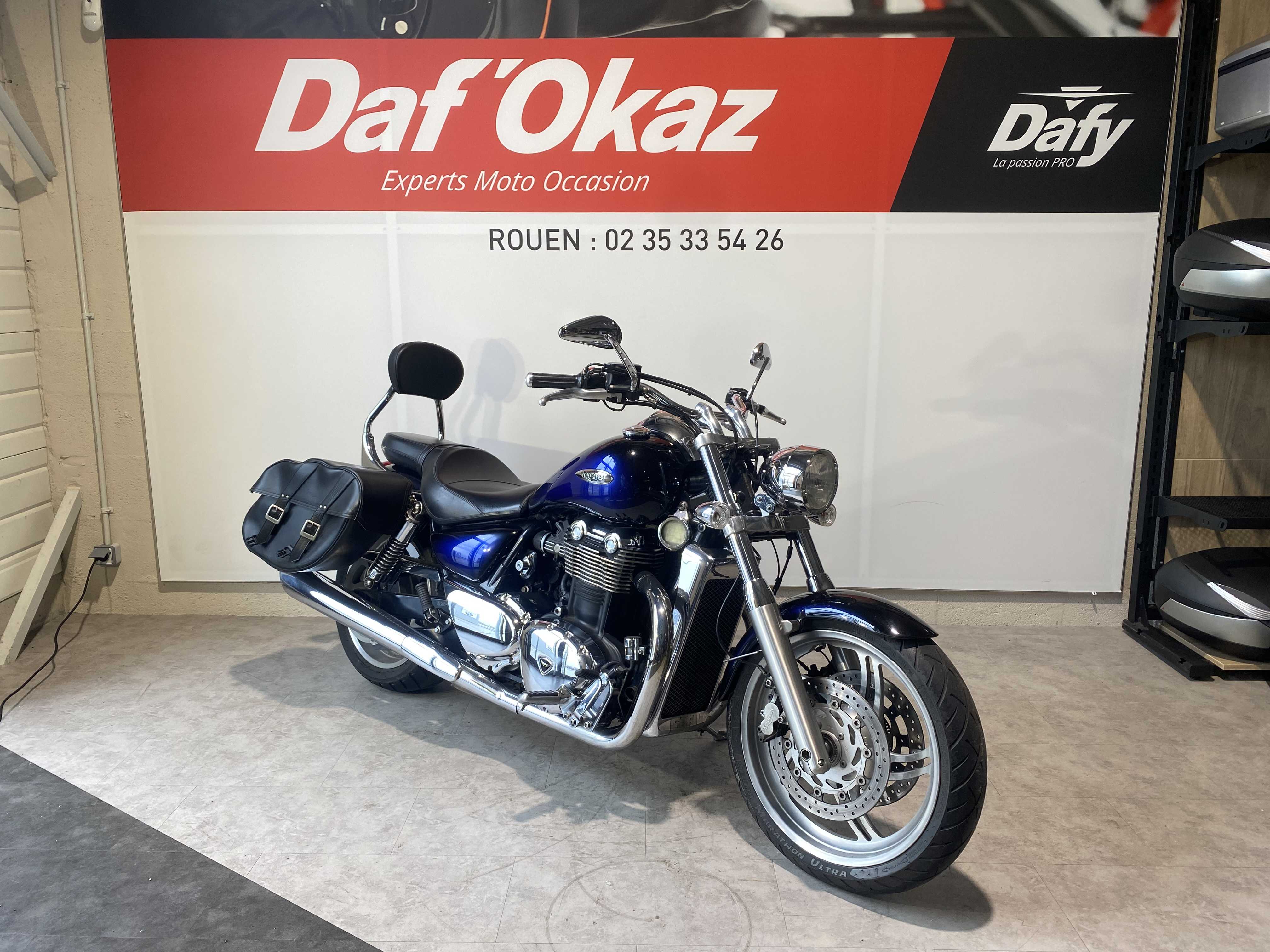 Triumph THUNDERBIRD COMMANDER 2010 HD vue 3/4 droite