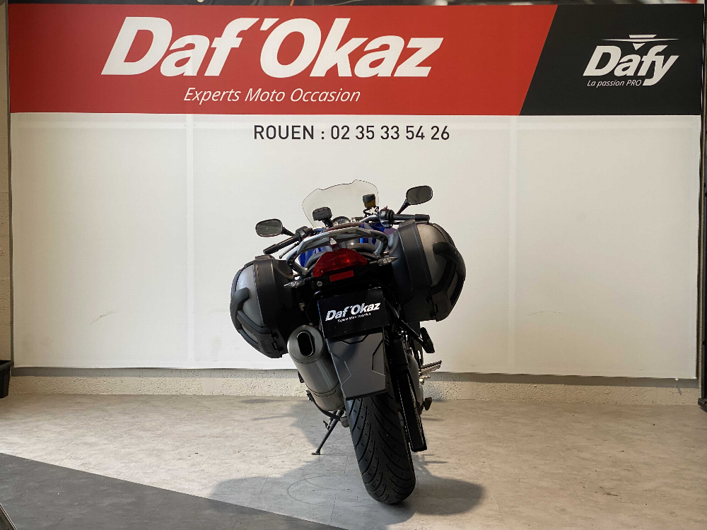 BMW F 800 ST 2012 vue arrière
