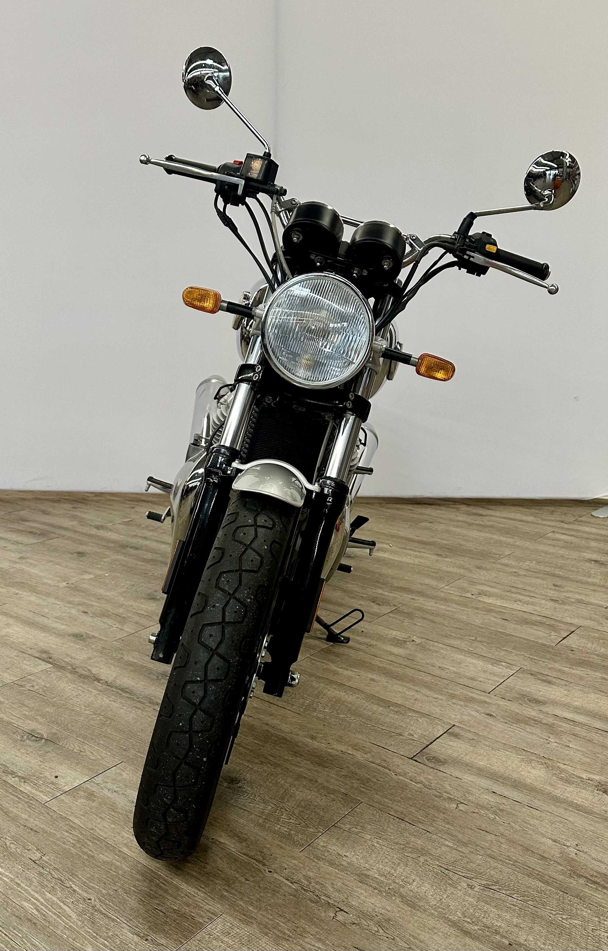 Royal Enfield 650 INTERCEPTOR 650 2019 HD vue avant