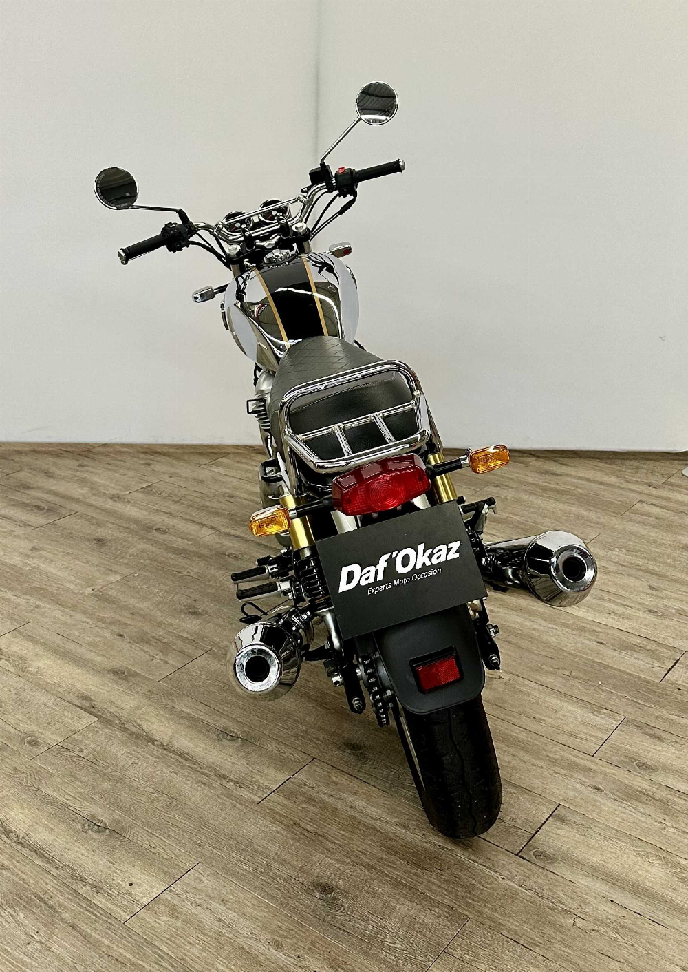 Royal Enfield 650 INTERCEPTOR 650 2019 vue arrière