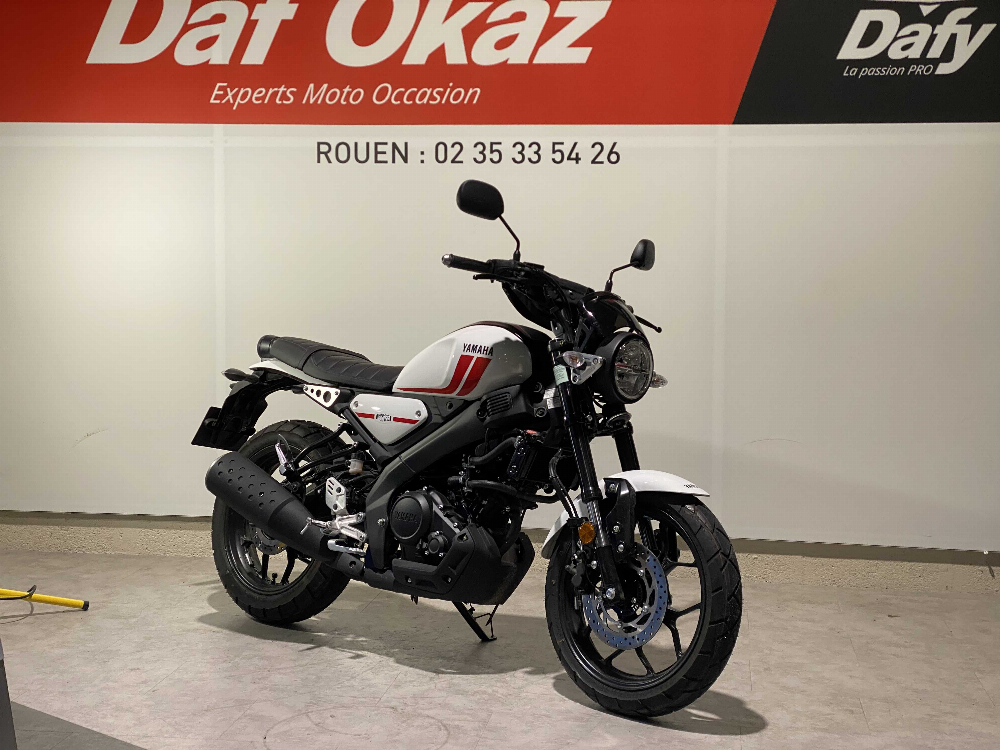 Yamaha XSR 125 2022 vue 3/4 droite