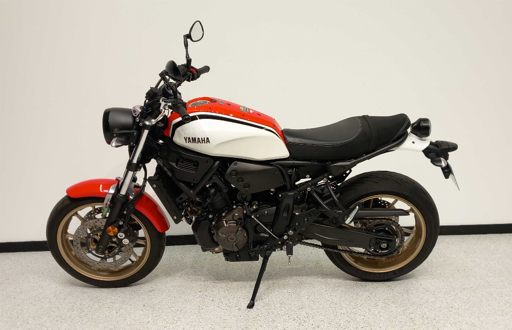 Yamaha XSR 700 (35KW) 2021 vue gauche
