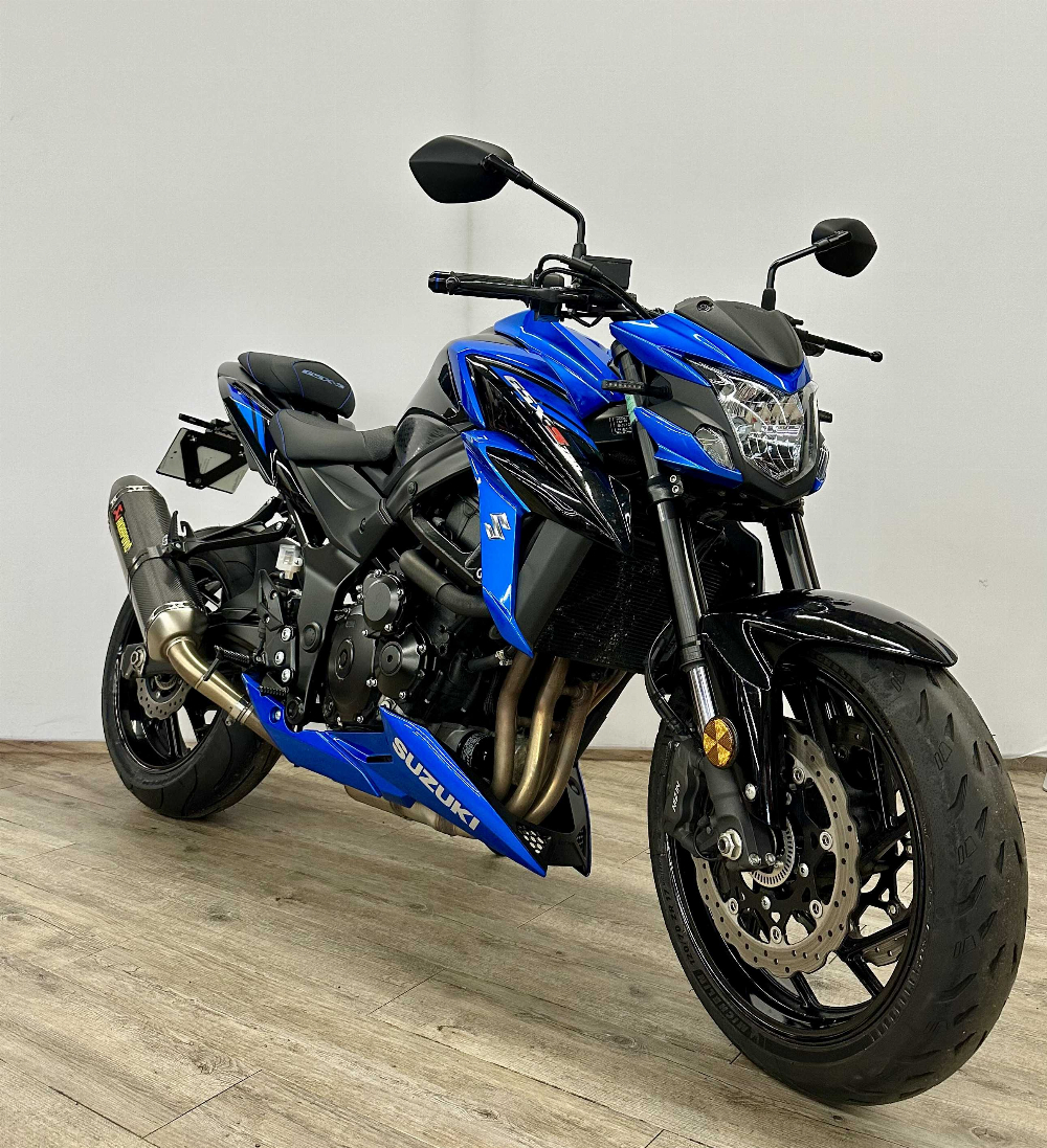 Suzuki GSX-S 750 2018 vue 3/4 droite