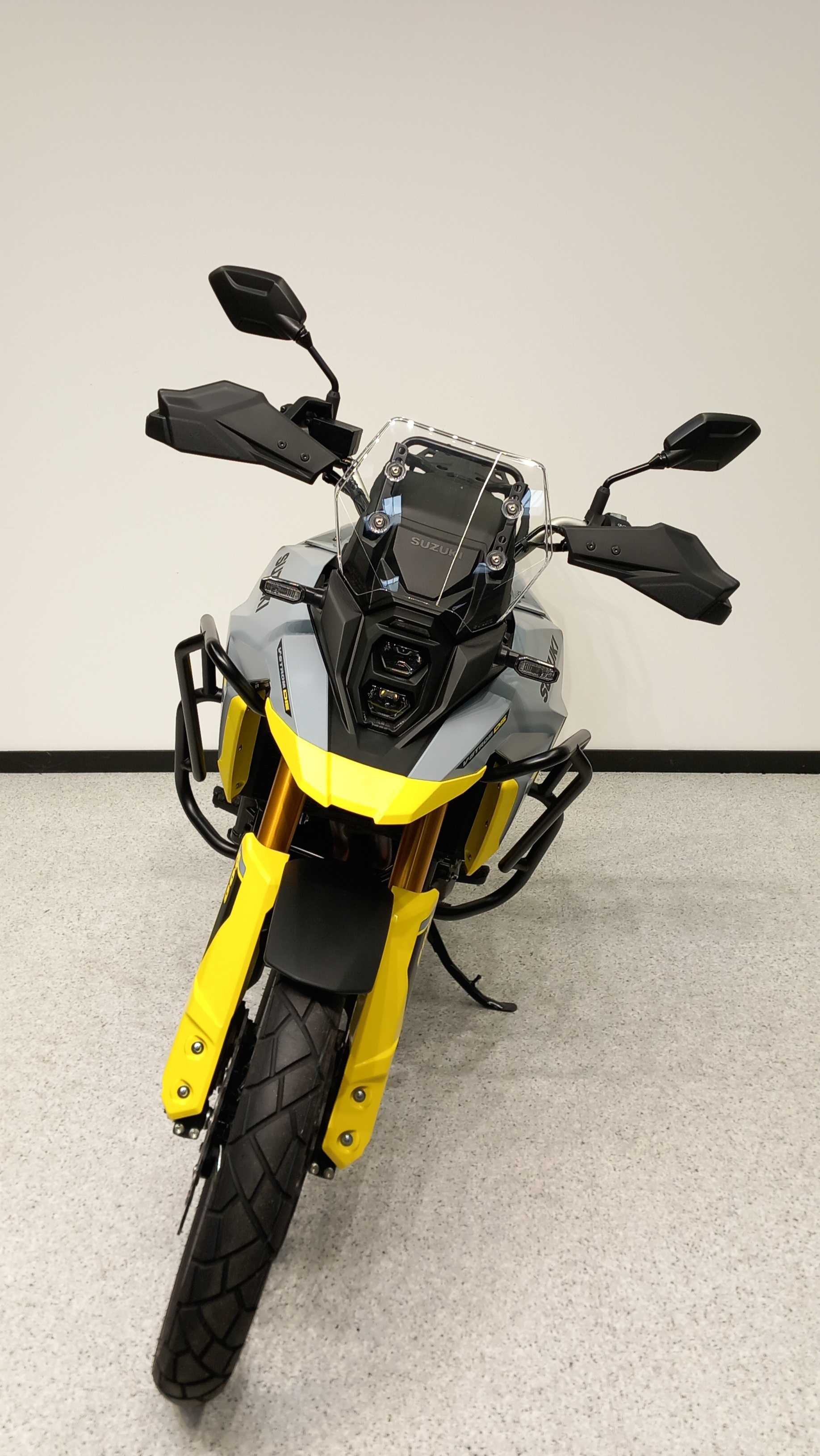 Suzuki DL 800 V-Strom DE 2023 HD vue avant