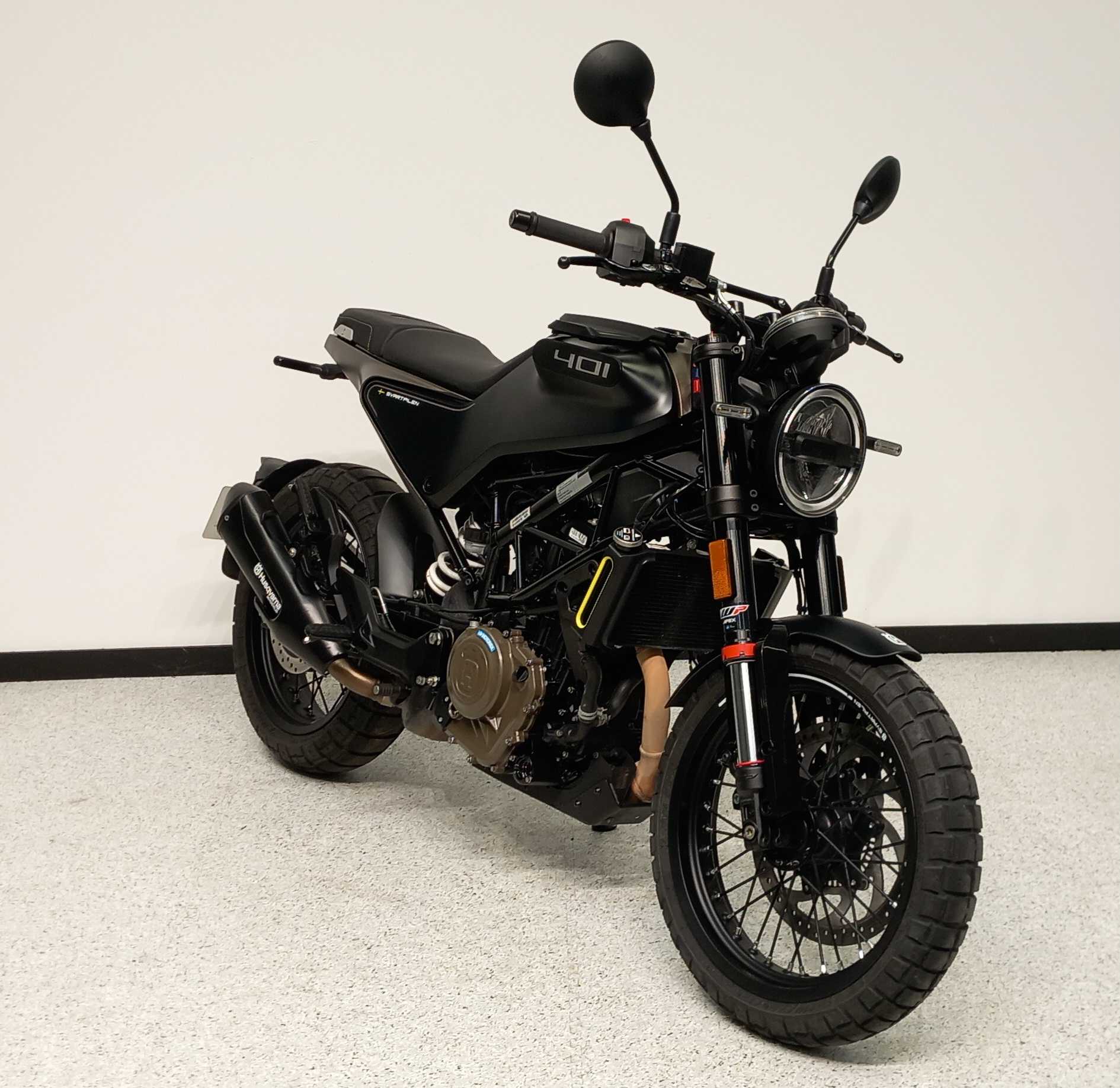 Husqvarna Svartpilen 401 2021 HD vue 3/4 droite