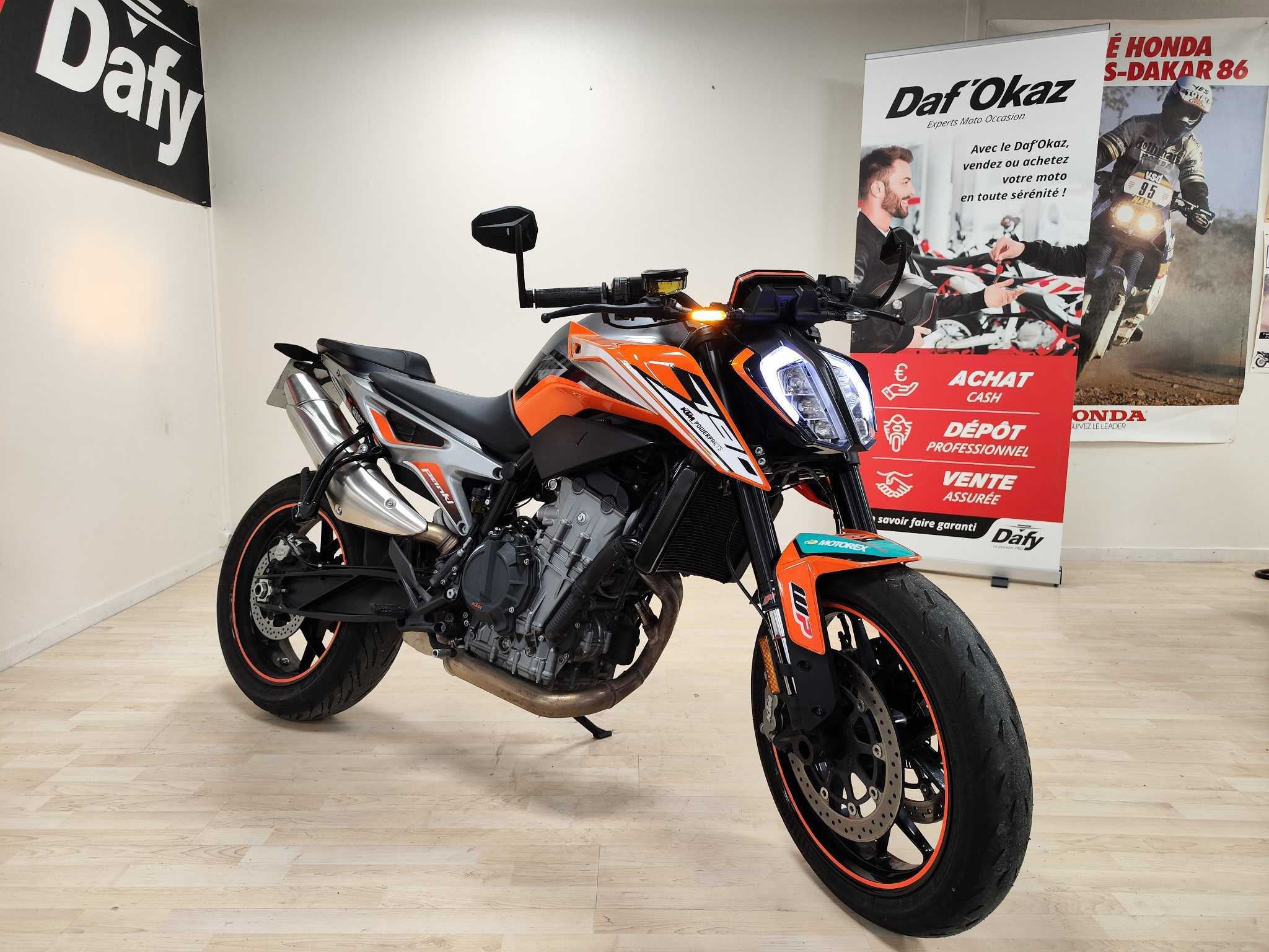 KTM 790 Duke 2019 HD vue 3/4 droite