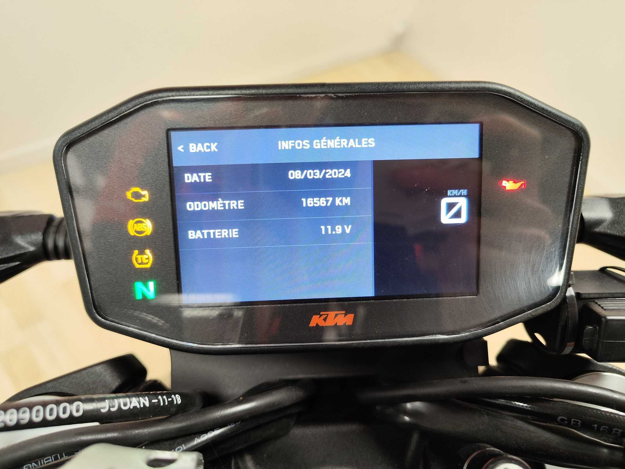 KTM 790 Duke 2019 HD vue gauche