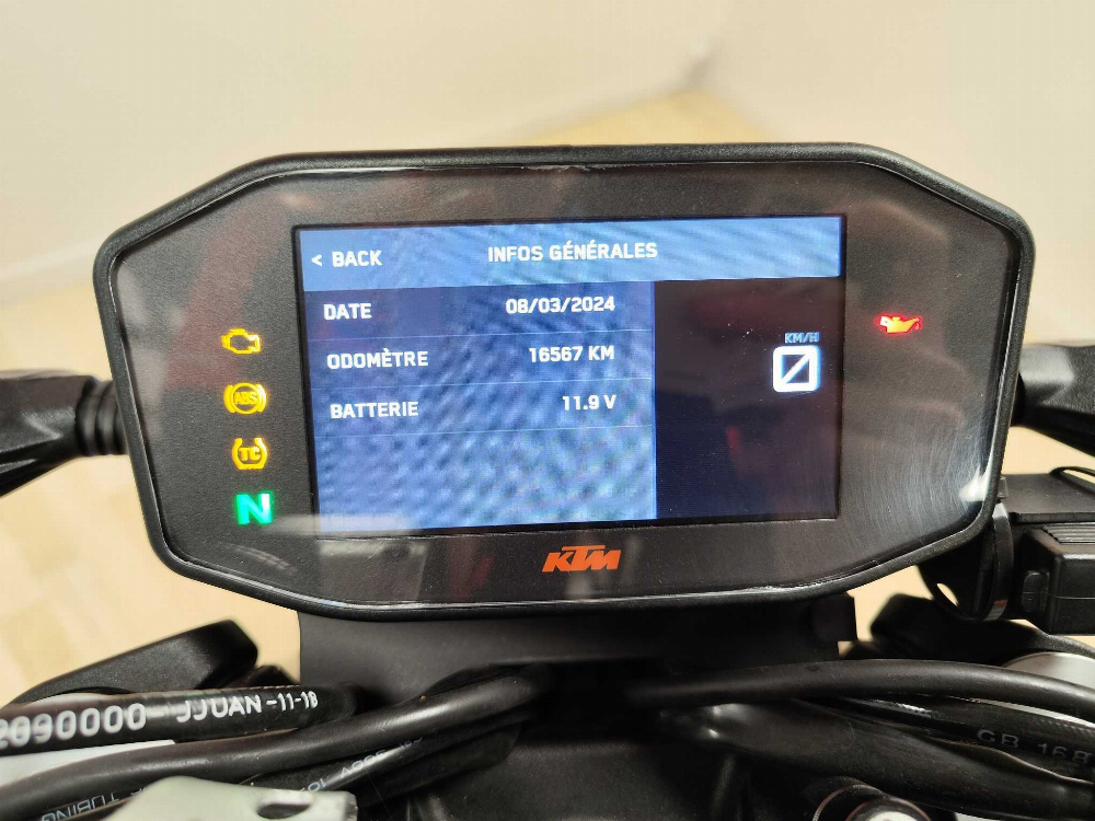 KTM 790 Duke 2019 vue gauche