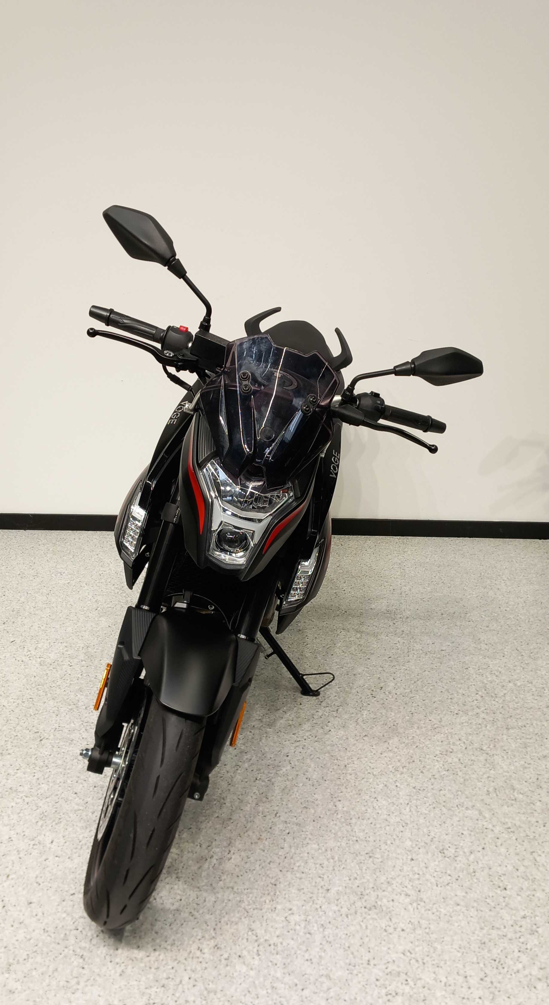 Voge 300 R 2023 HD vue avant