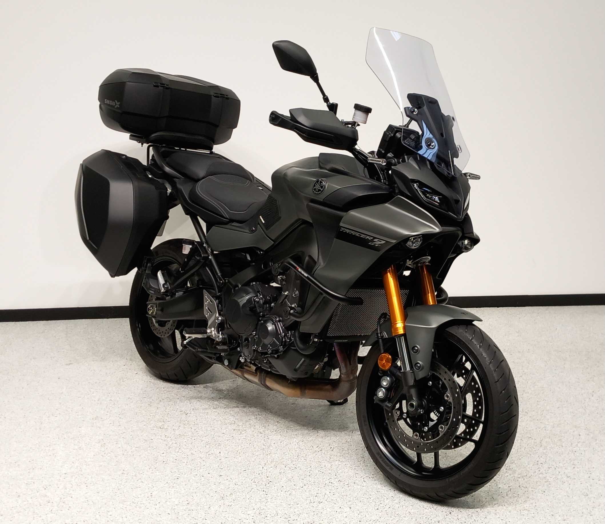 Yamaha Tracer 900 GT 2022 HD vue 3/4 droite
