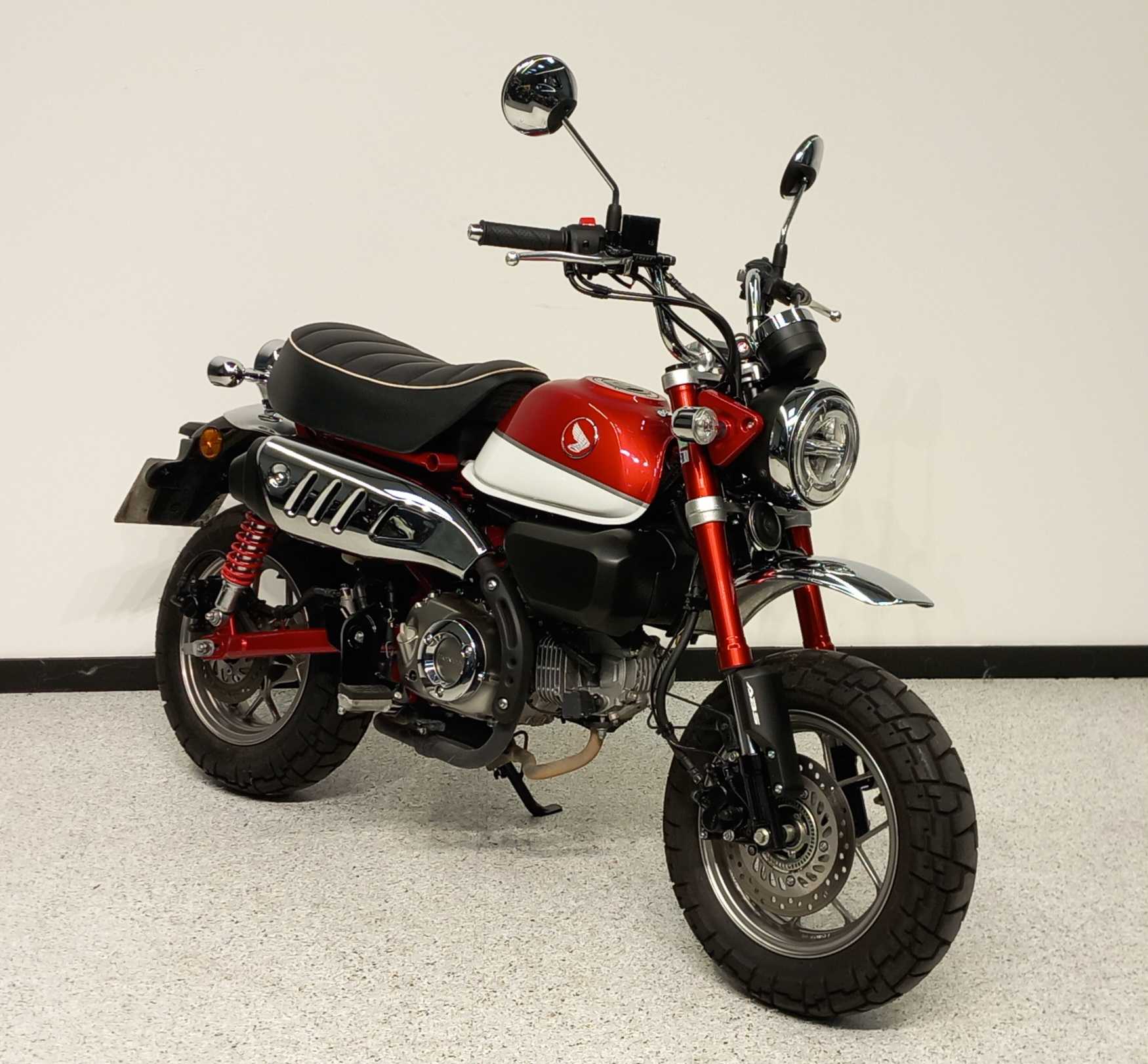 Honda Z 125 Monkey ABS 2018 HD vue 3/4 droite