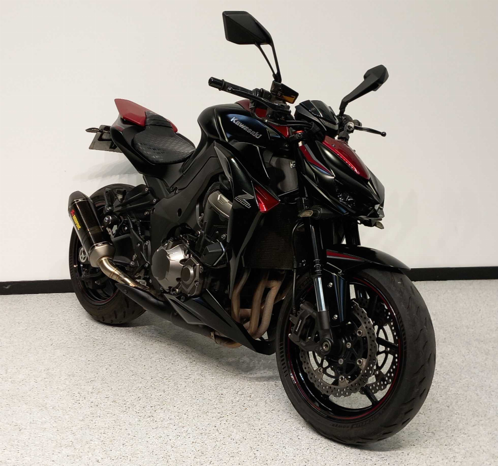 Kawasaki Z 1000 2014 vue 3/4 droite