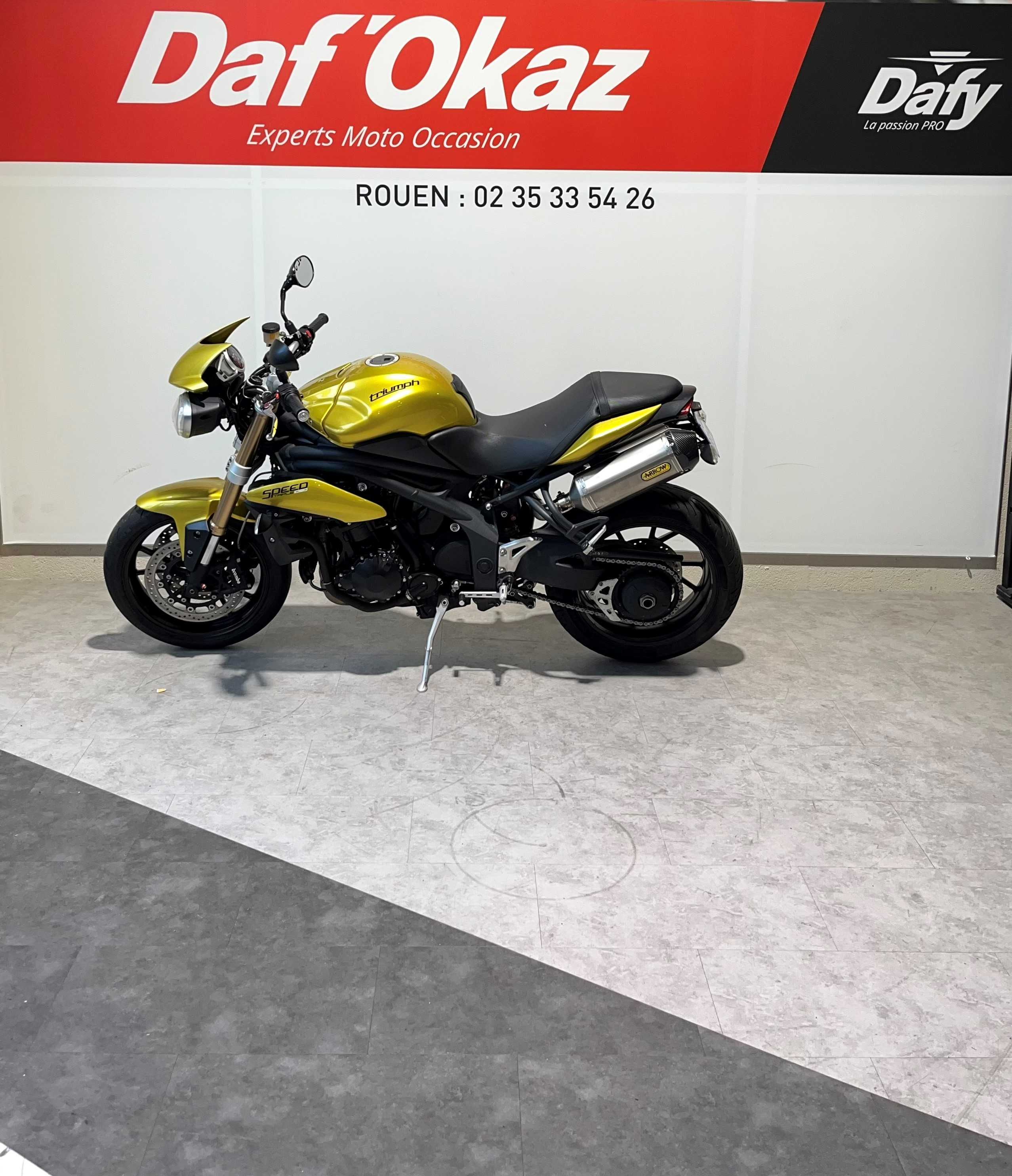 Triumph 1050 Speed Triple 2013 HD vue gauche