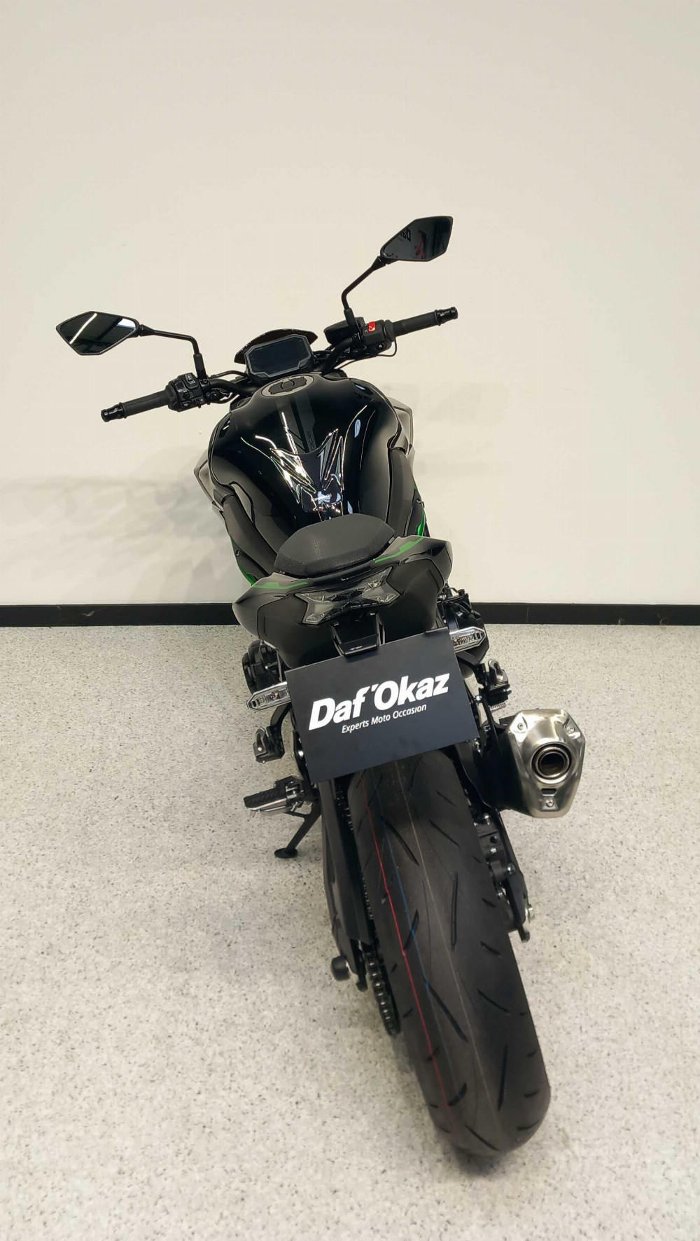 Kawasaki Z 900 2022 vue arrière