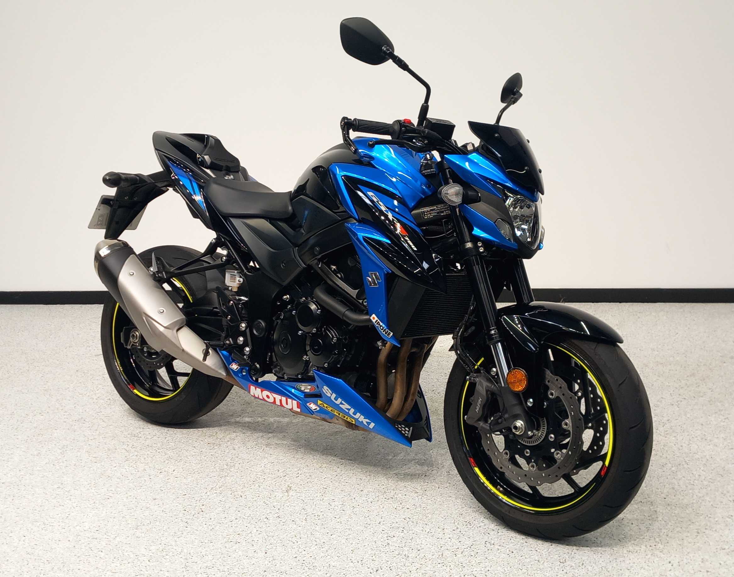 Suzuki GSX-S 750 2019 HD vue 3/4 droite