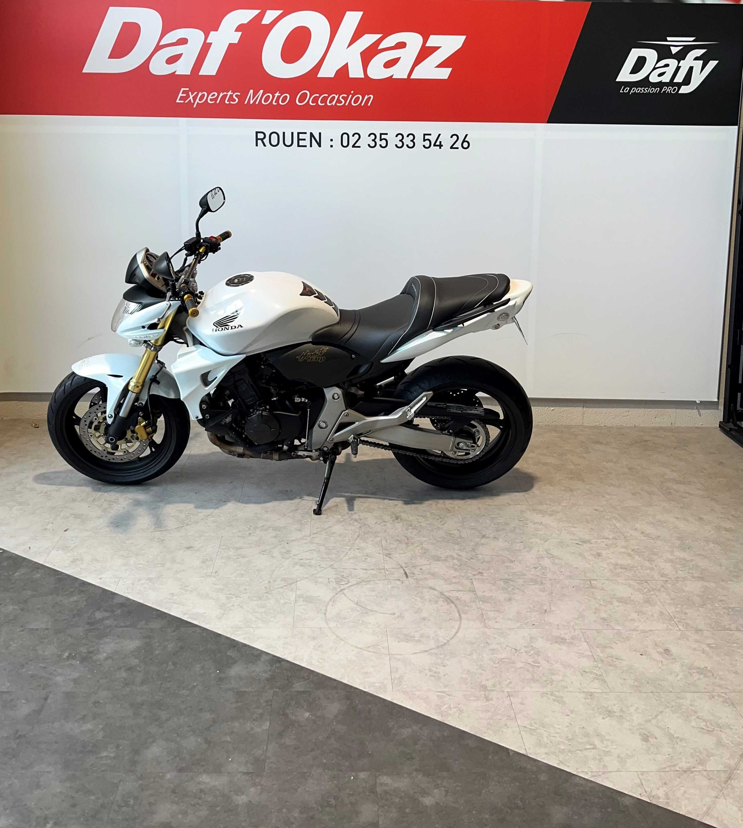 Honda CB 600 F Hornet 2008 HD vue gauche