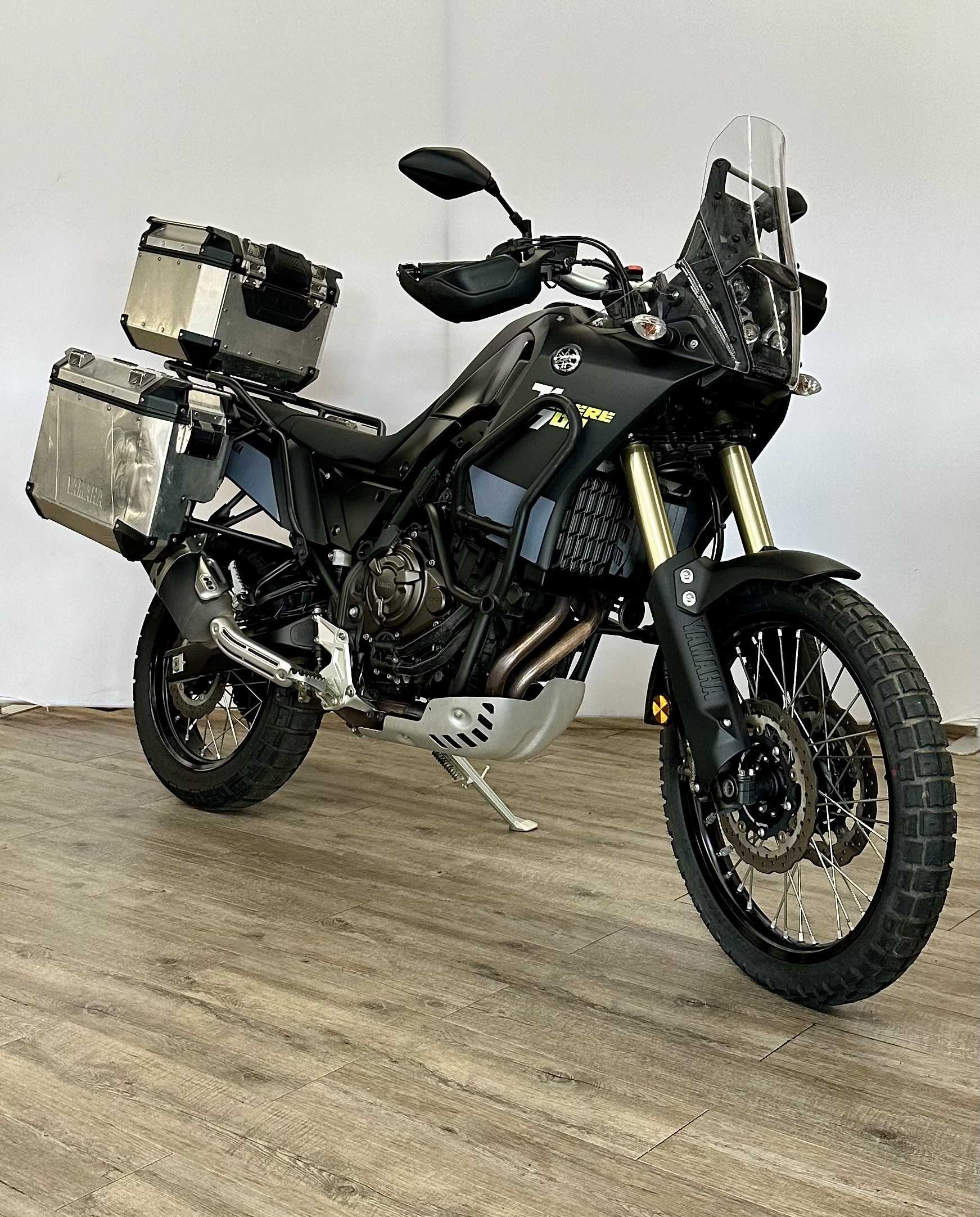 Yamaha XTZ 700 Ténéré 2020 HD vue 3/4 droite