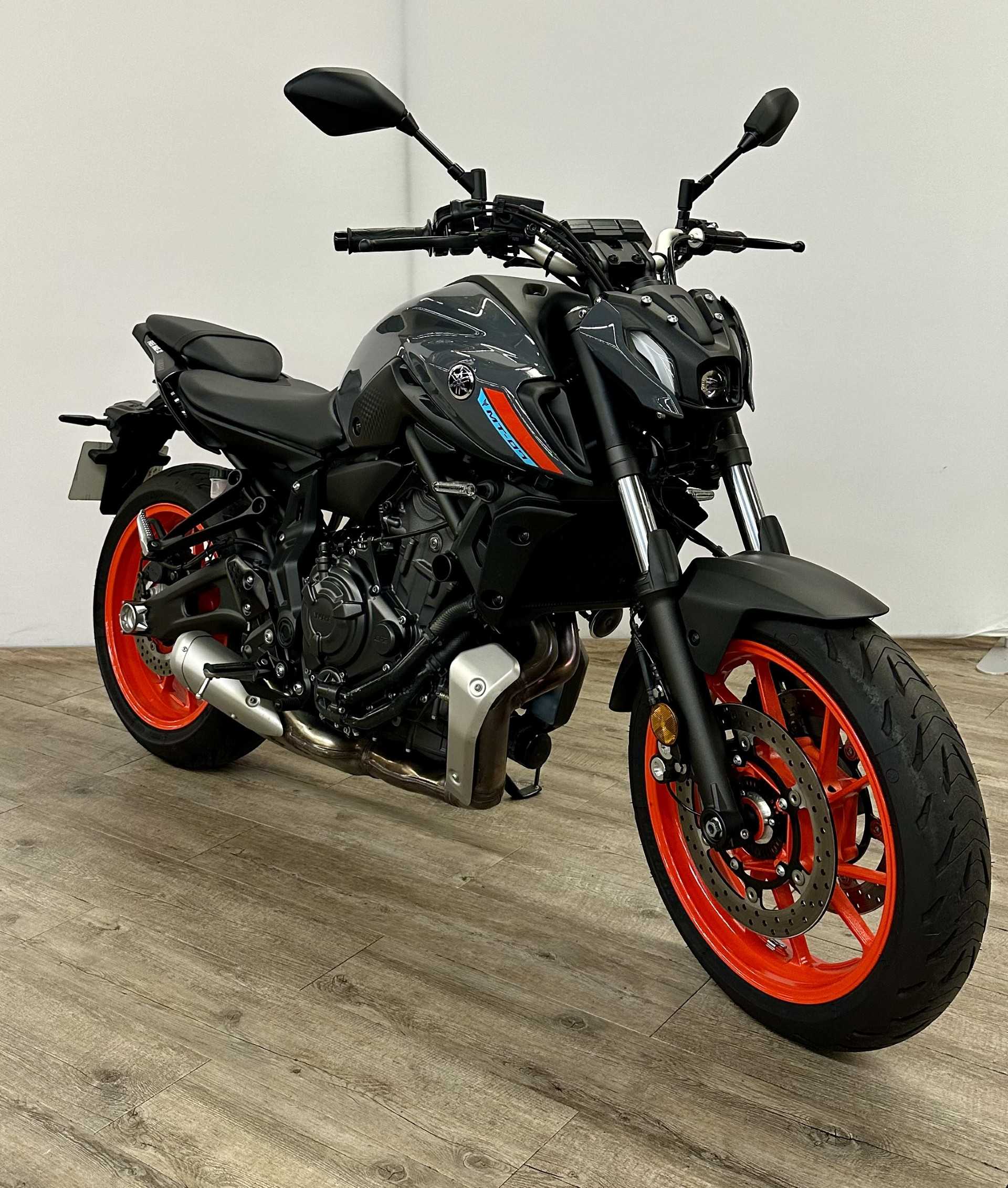 Yamaha MT-07 ABS 2021 HD vue 3/4 droite