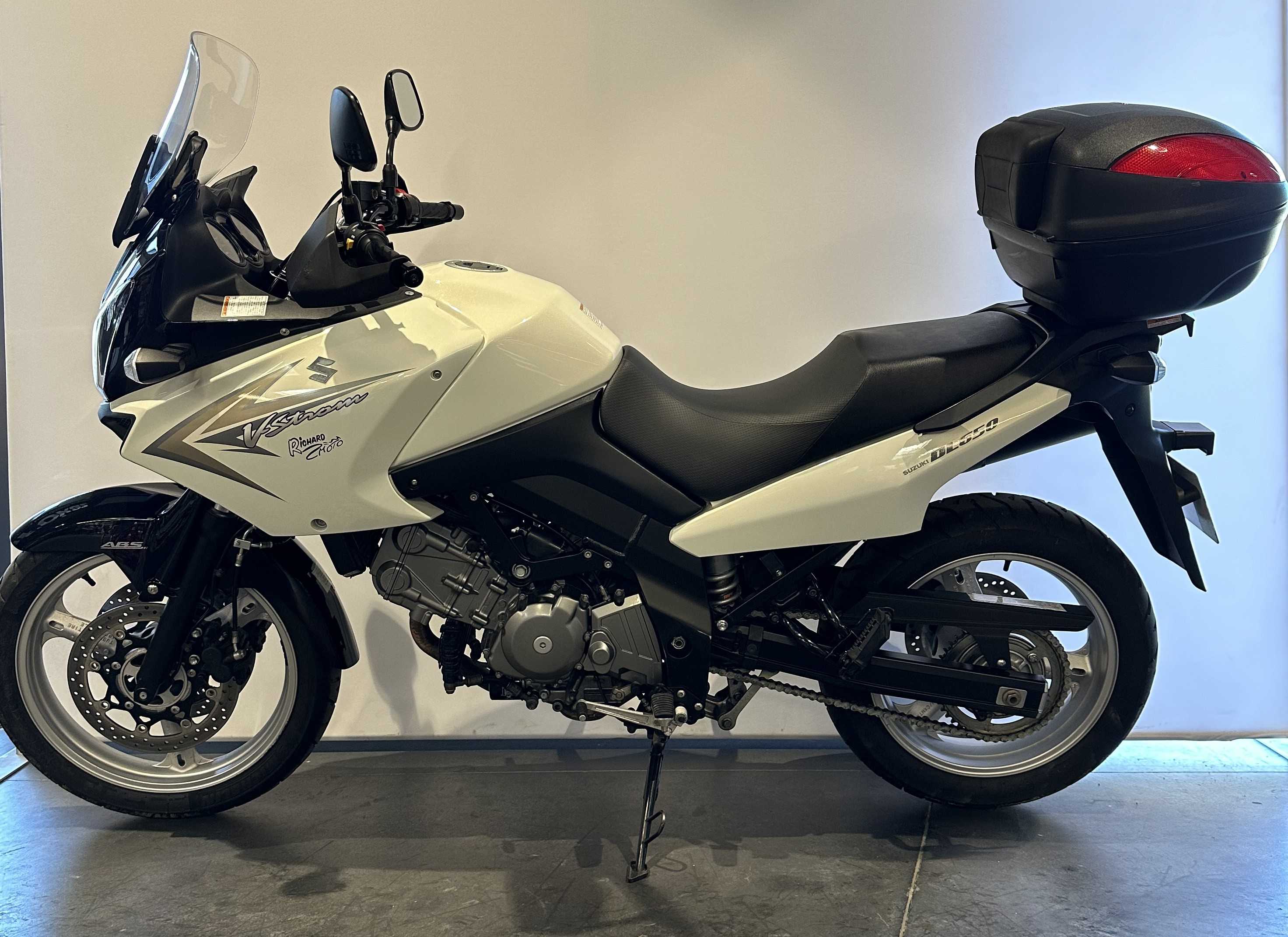 Suzuki DL 650 V-Strom ABS 2011 HD vue gauche