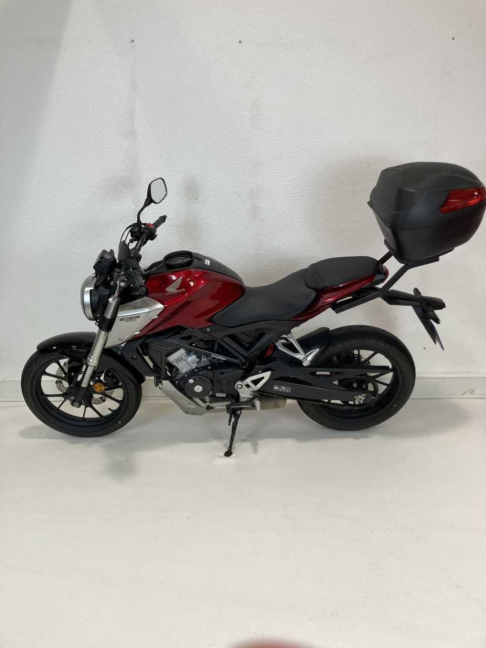 Honda CB 125 R 2018 HD vue gauche