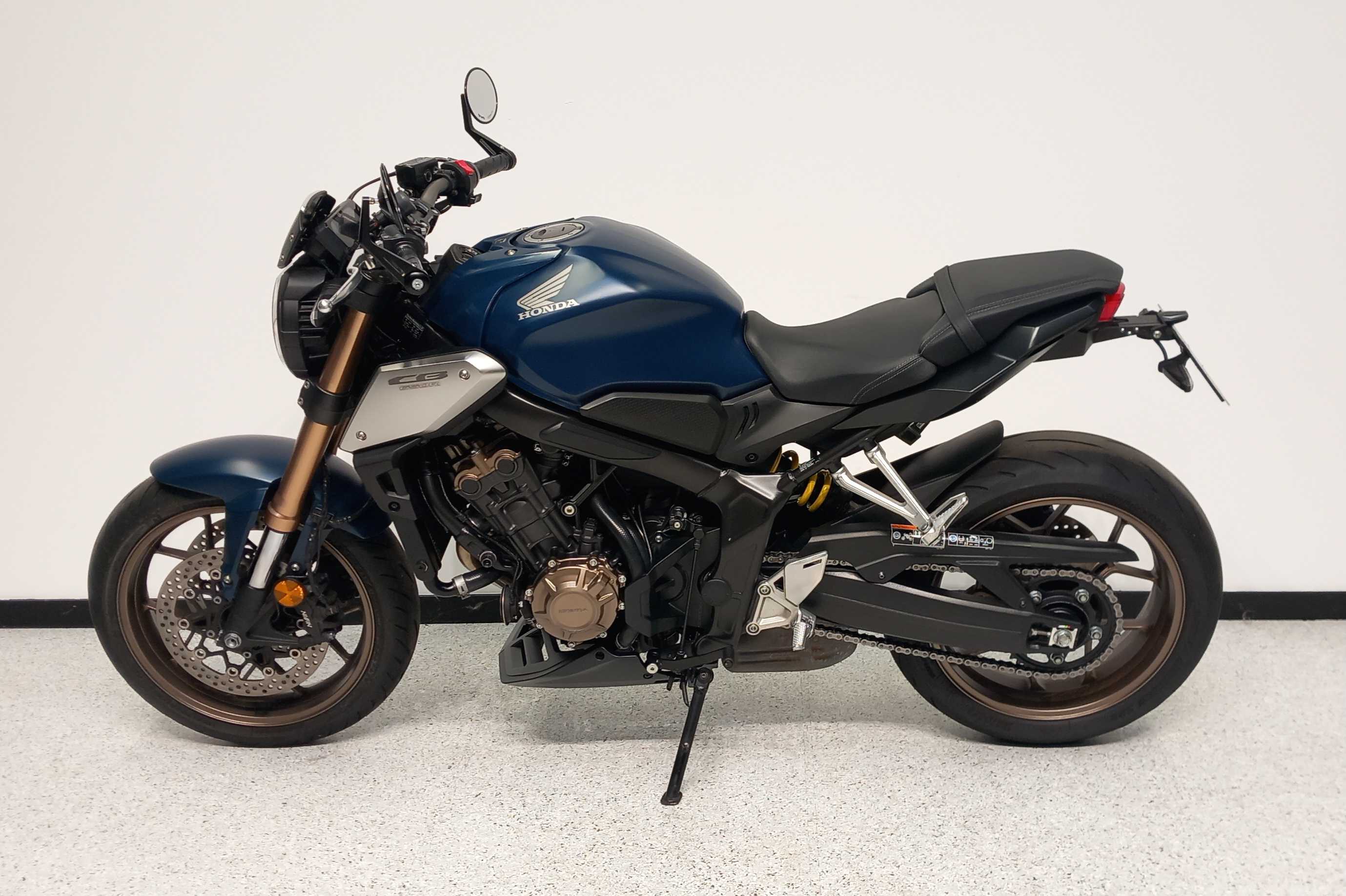 Honda CB 650 R 2021 HD vue gauche