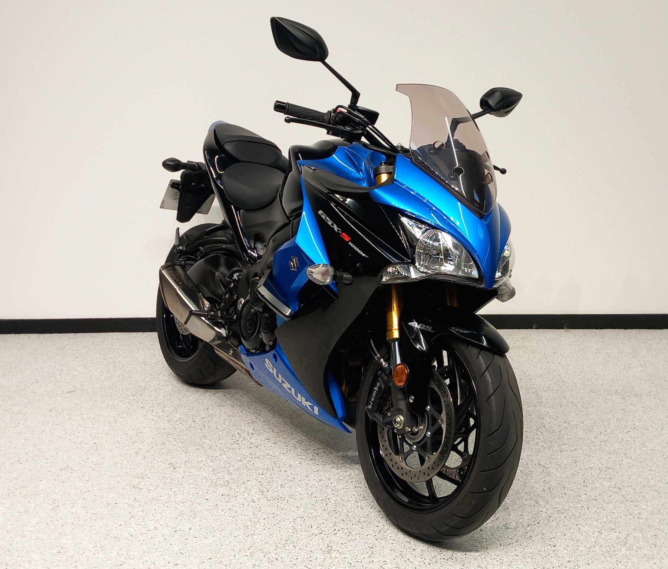 Suzuki GSX-S 1000 ABS 2018 HD vue 3/4 droite