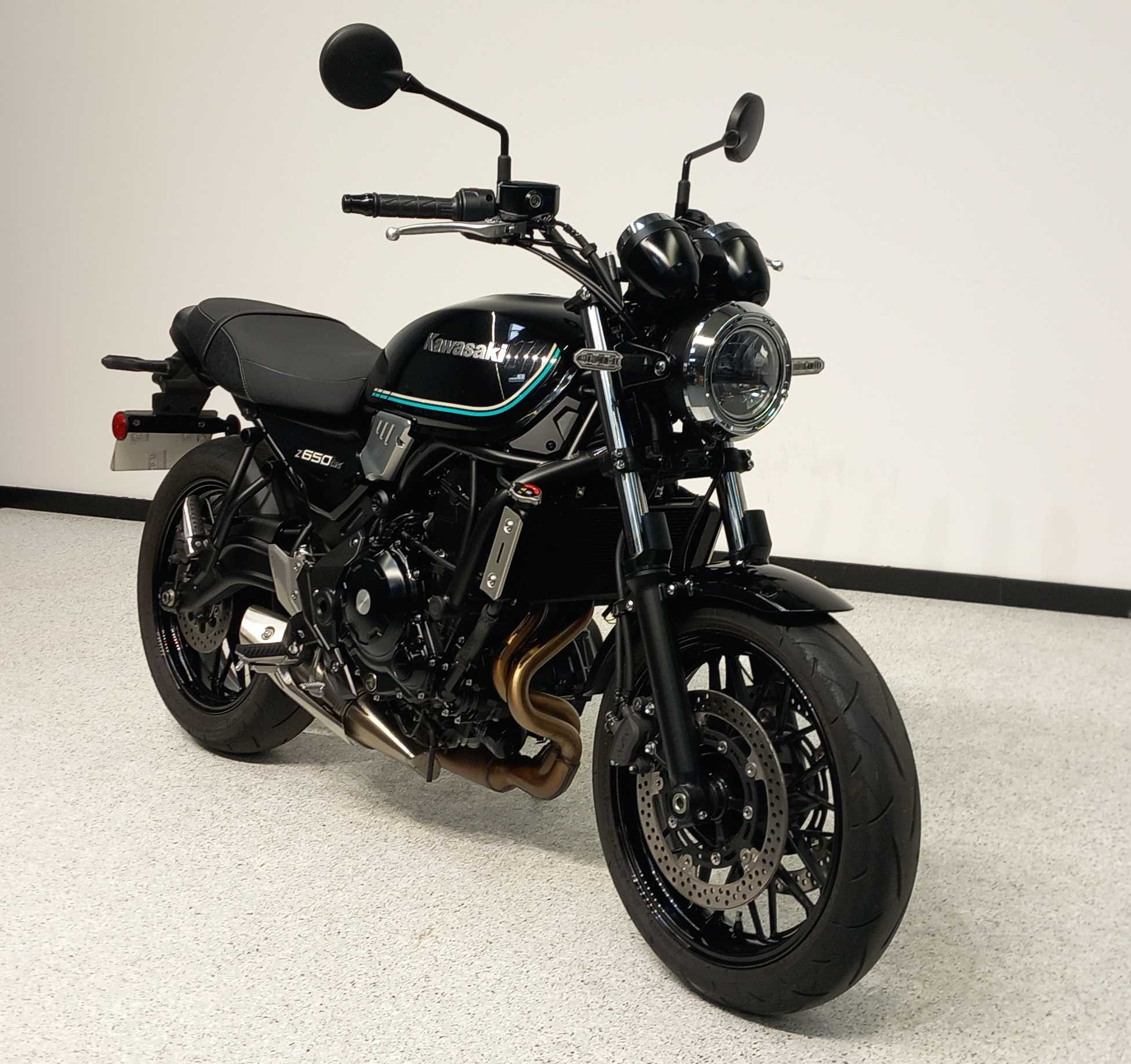 Kawasaki Z 650 RS 2022 HD vue 3/4 droite