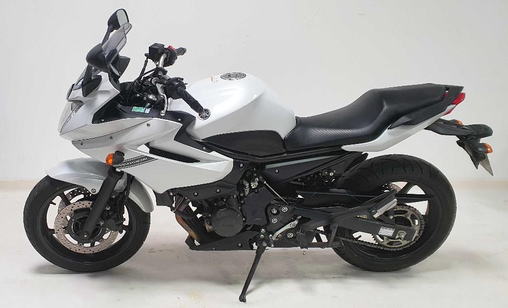 Yamaha XJ6 F Diversion ABS 2016 vue gauche