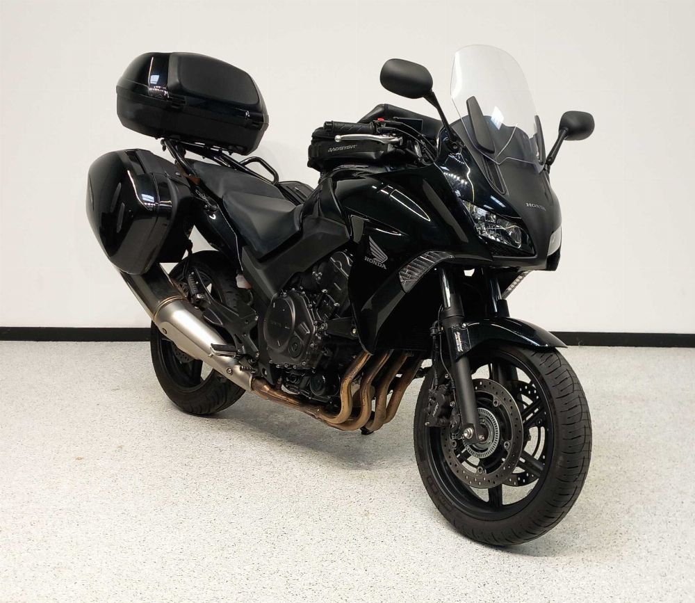 Honda CBF 1000 F ABS 2015 vue 3/4 droite