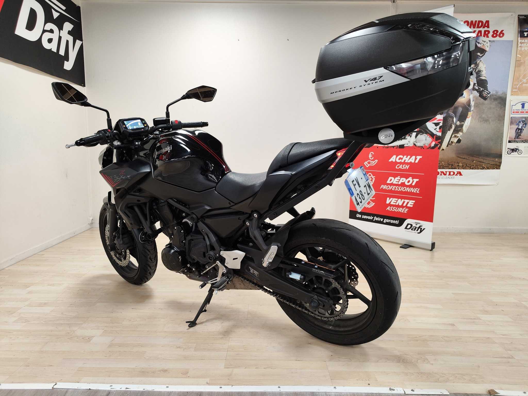 Kawasaki Z 650 2021 HD vue gauche