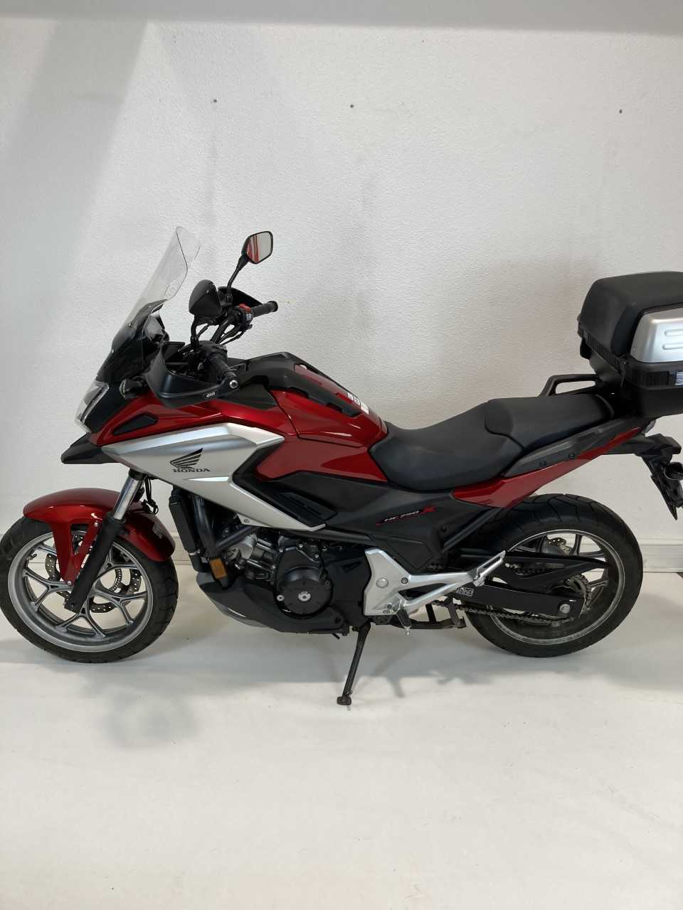 Honda NC750X DCT 2017 HD vue gauche