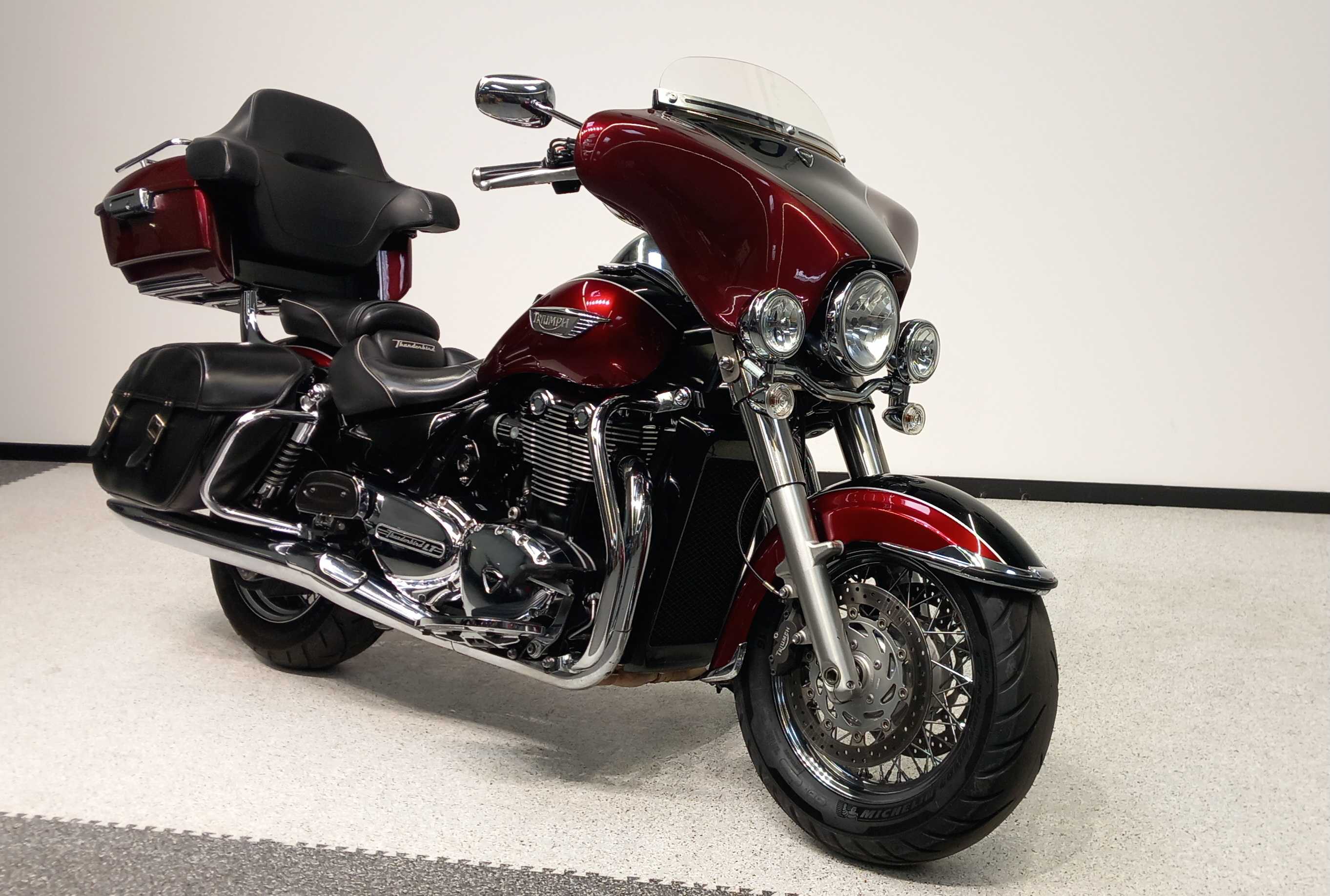 Triumph 1700 Thunderbird LT 2014 HD vue 3/4 droite