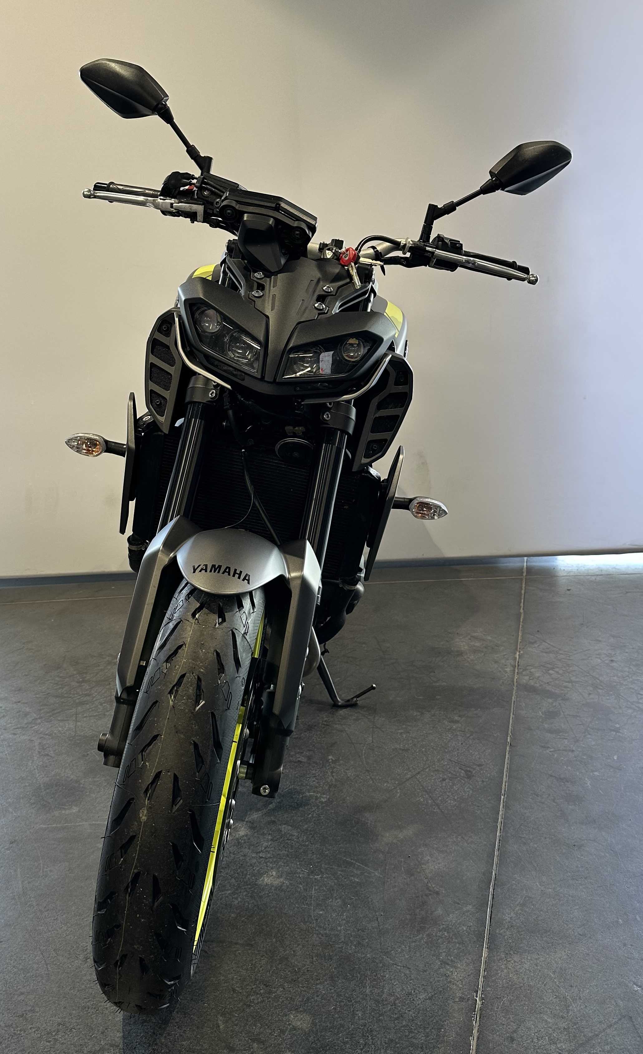 Yamaha MT-09 850 ABS 2018 HD vue avant
