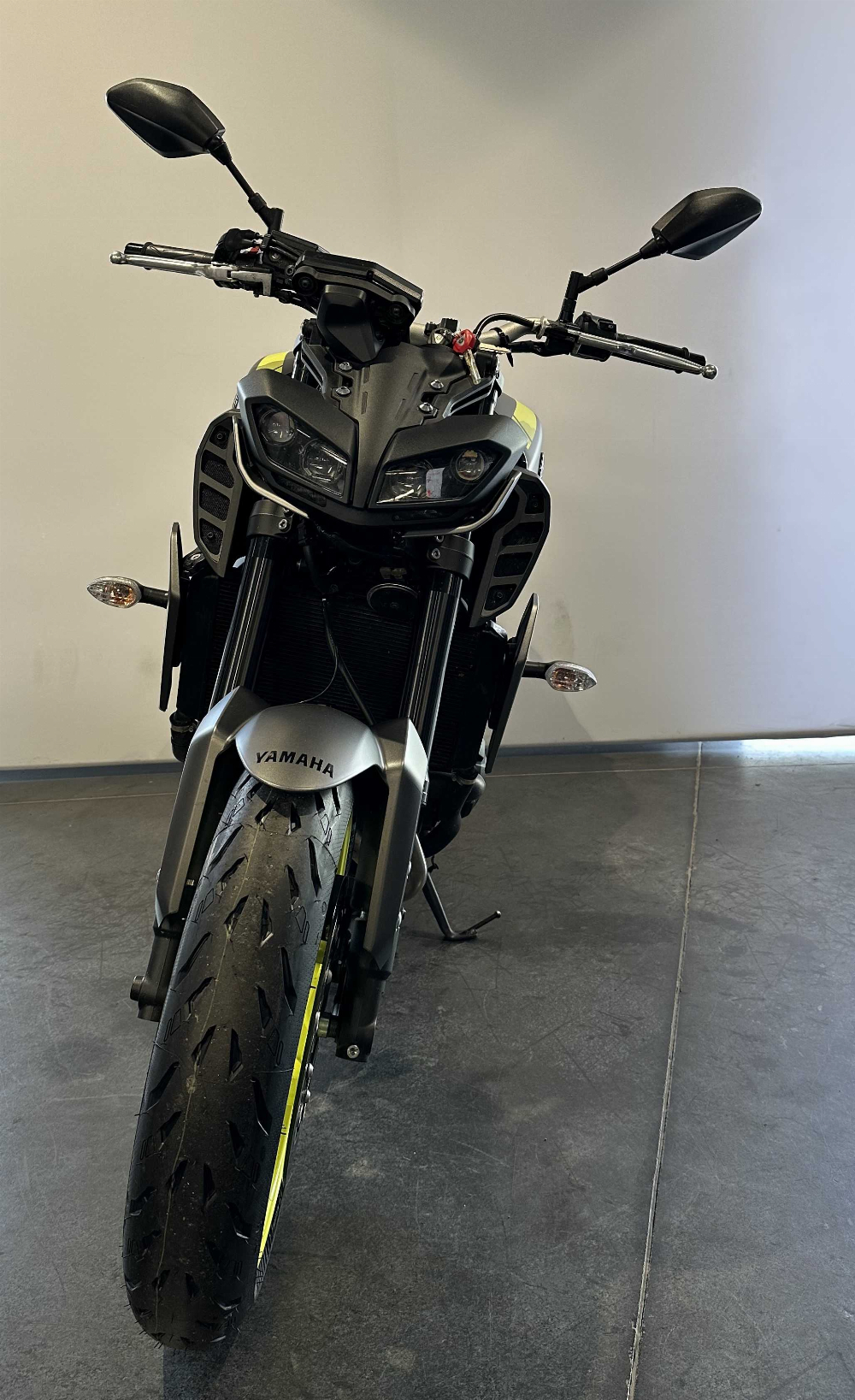 Yamaha MT-09 850 ABS 2018 vue avant