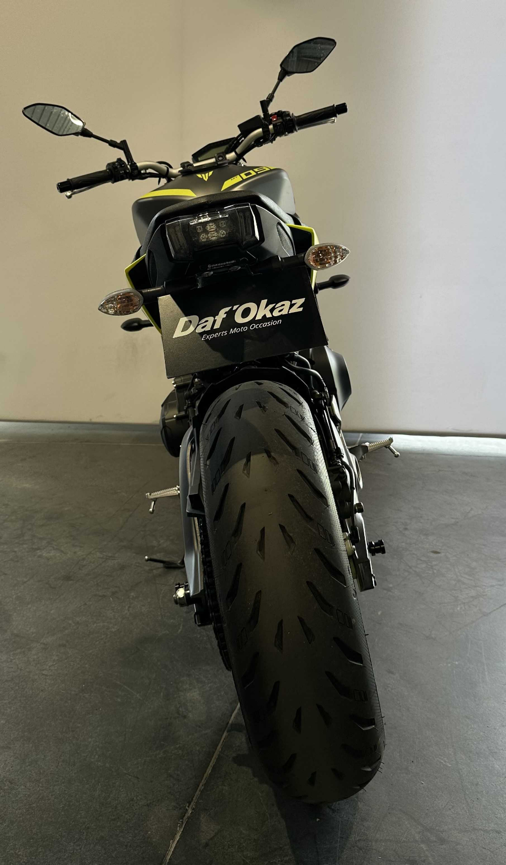 Yamaha MT-09 850 ABS 2018 vue arrière