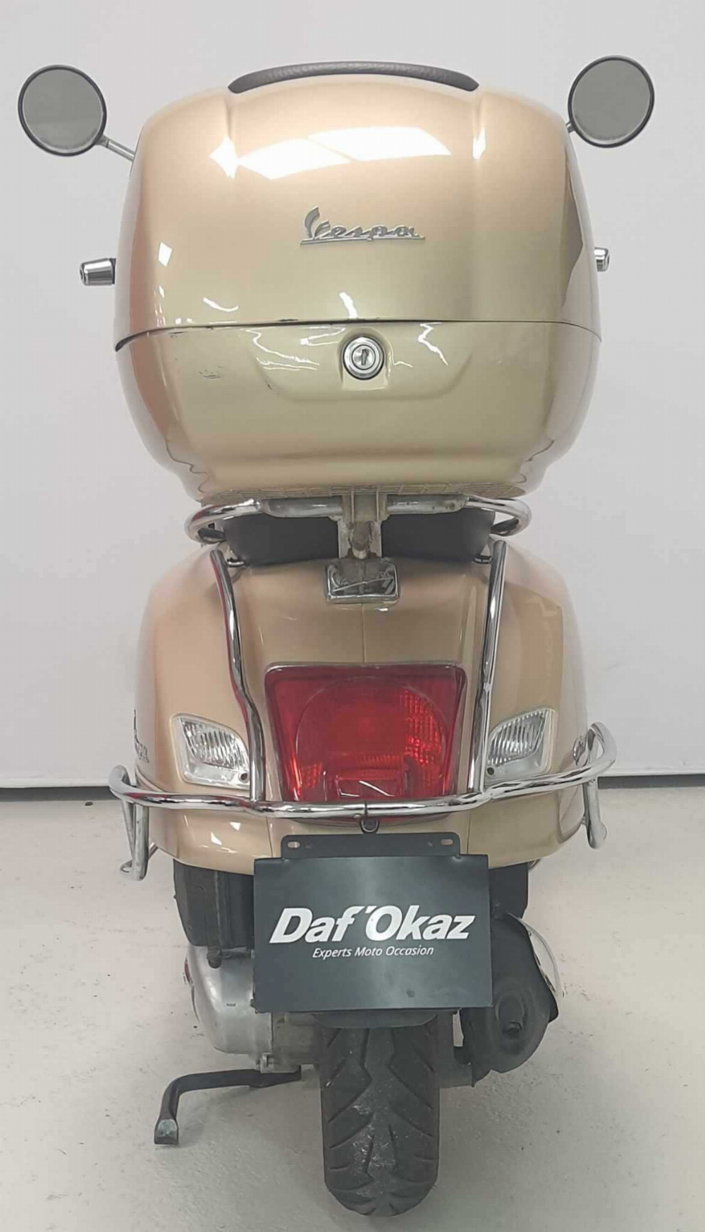 Piaggio VESPA GTS 125 GTS 125 2018 vue arrière