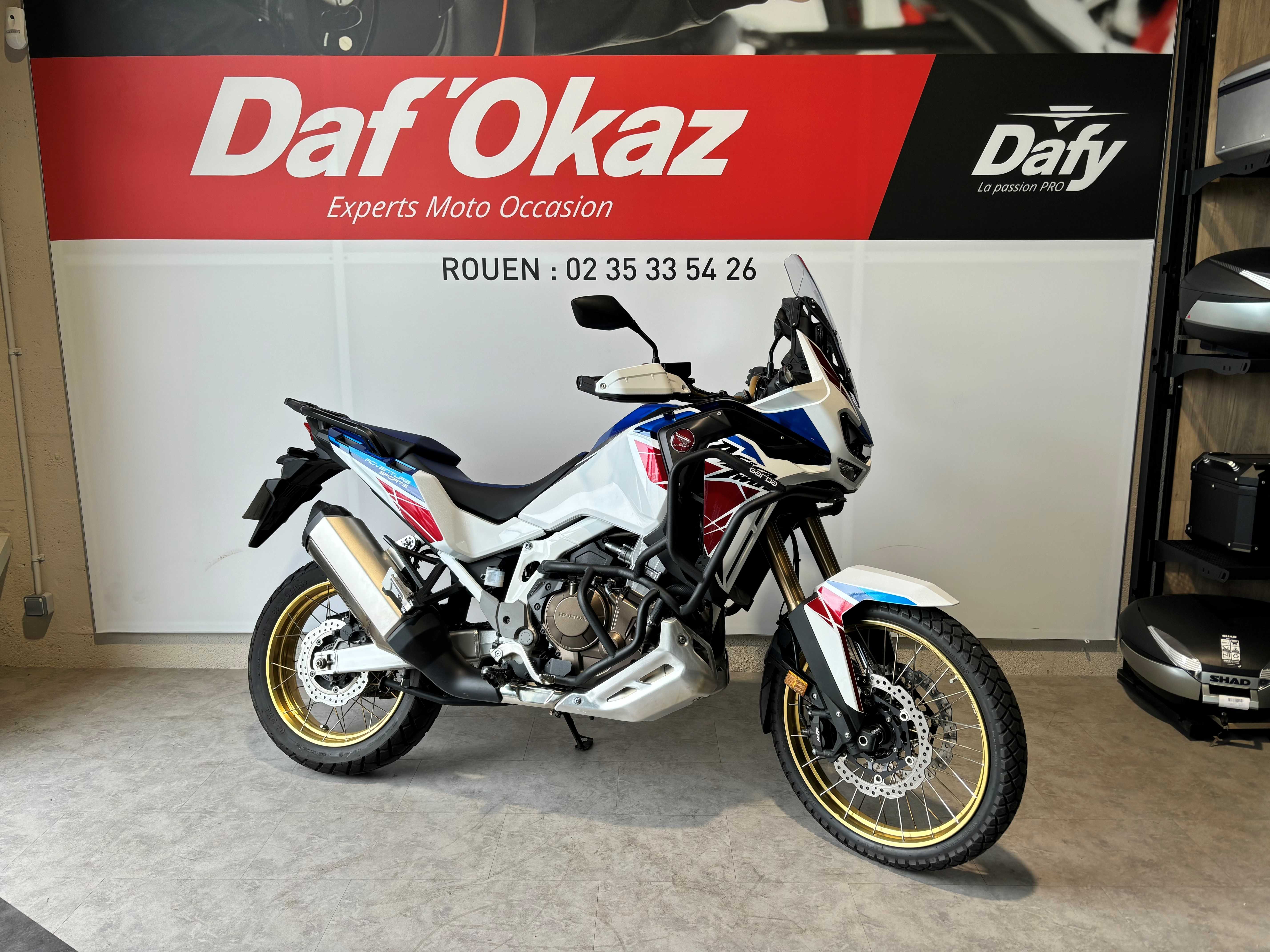 Honda AFRICA TWIN ADV SPORT 2023 HD vue 3/4 droite