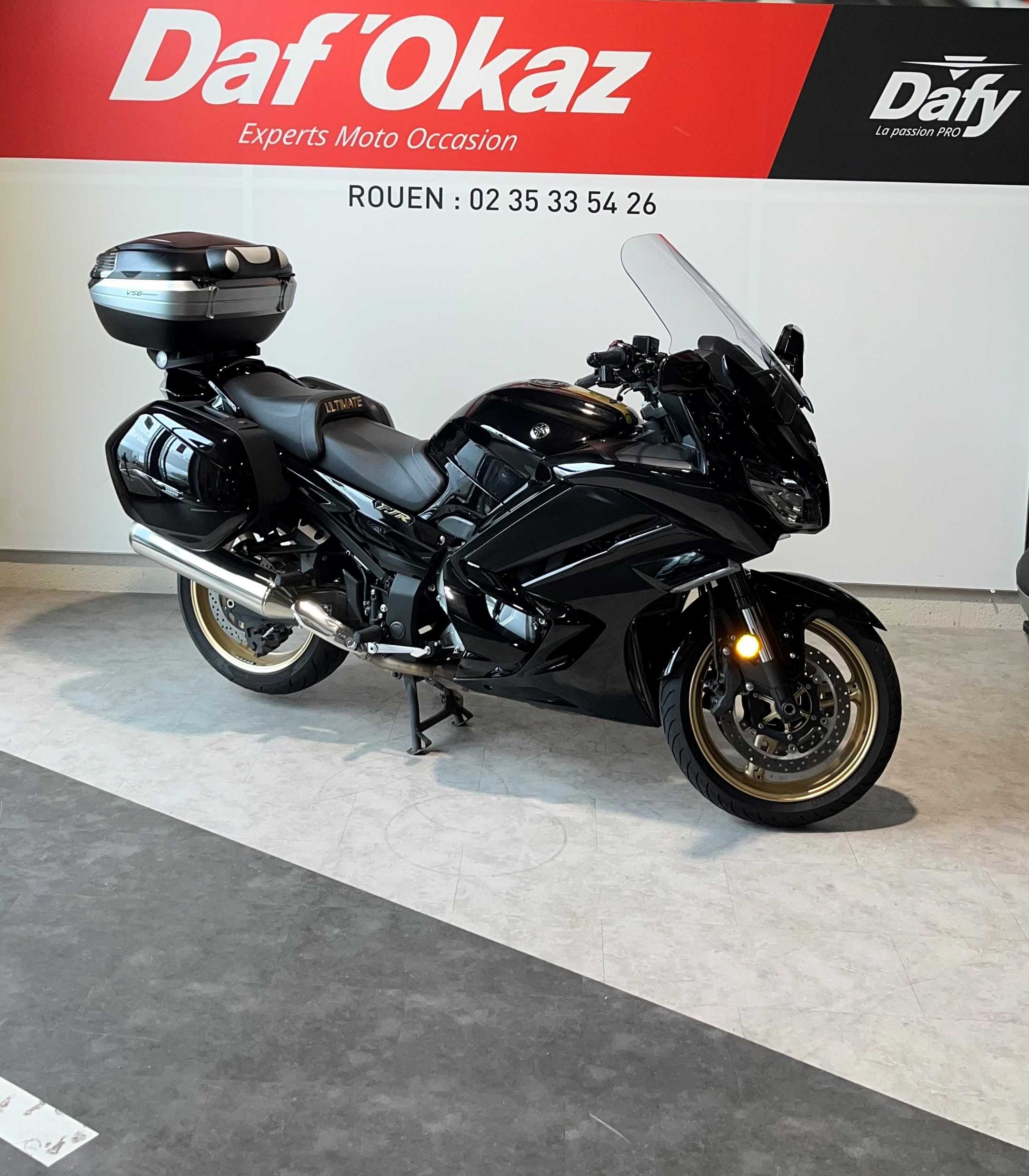 Yamaha FJR1300 AE ULTIMATE 2020 HD vue 3/4 droite