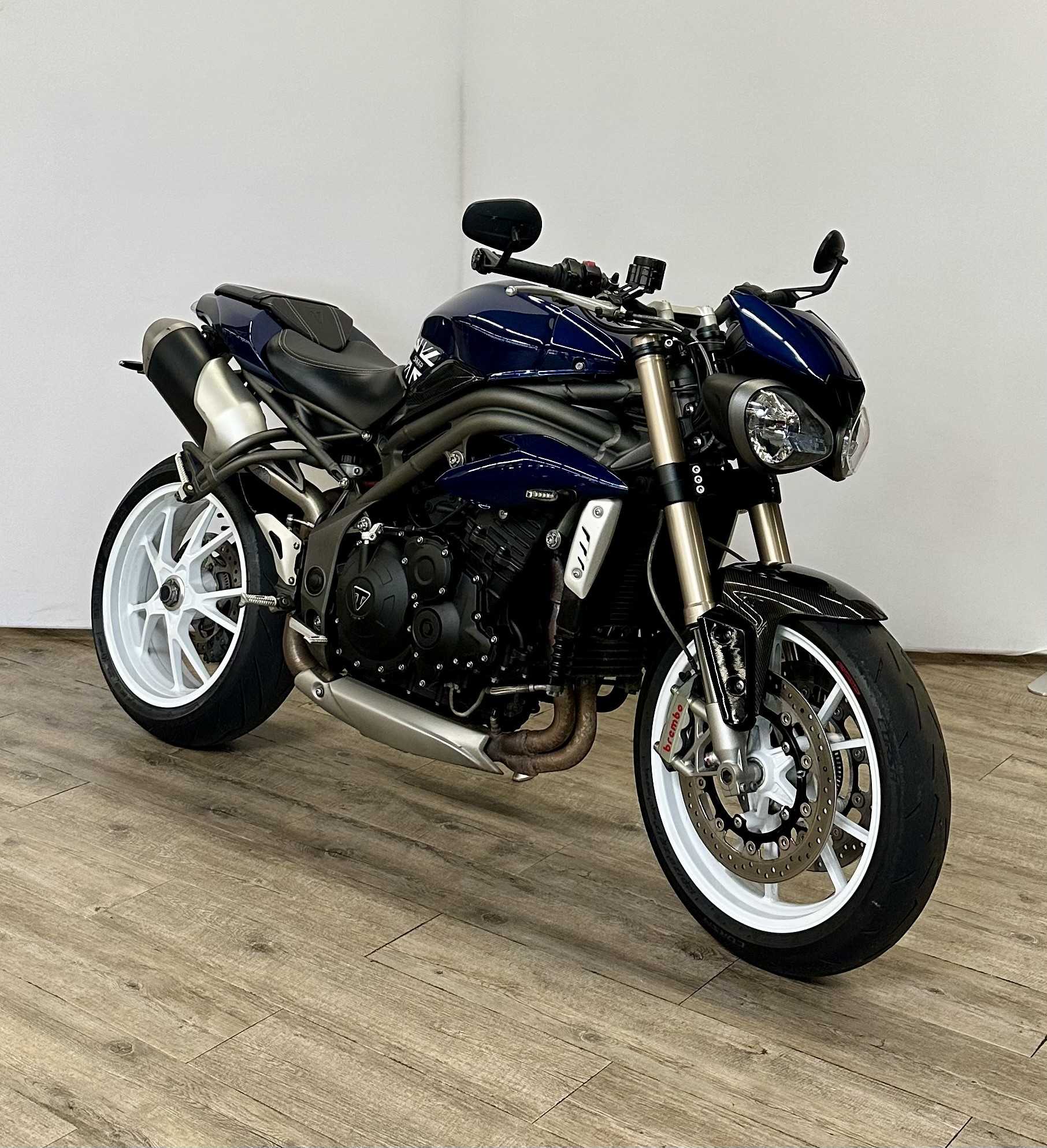 Triumph 1050 Speed Triple S 2017 HD vue 3/4 droite