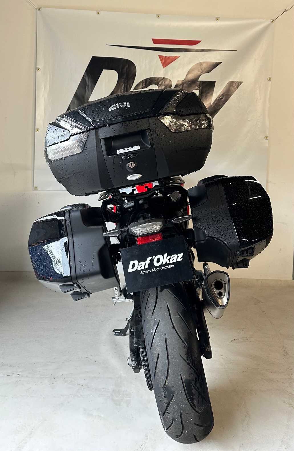 BMW F 900 R 2021 HD vue arrière