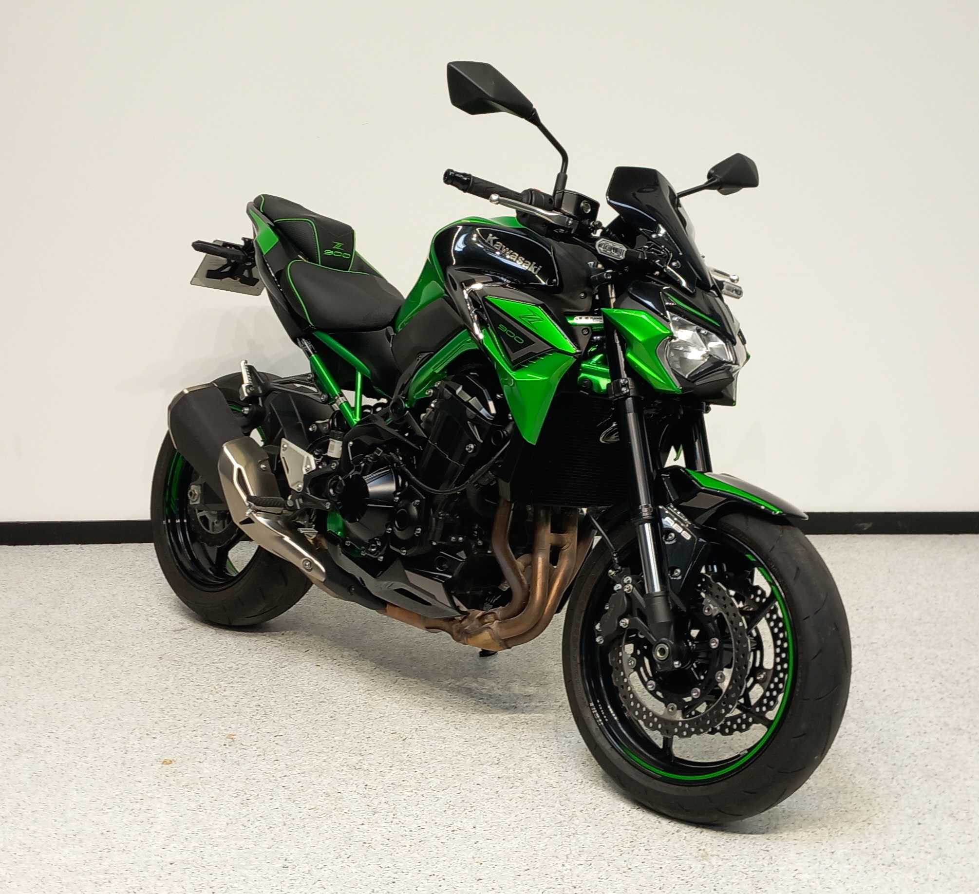 Kawasaki Z 900 2022 HD vue 3/4 droite