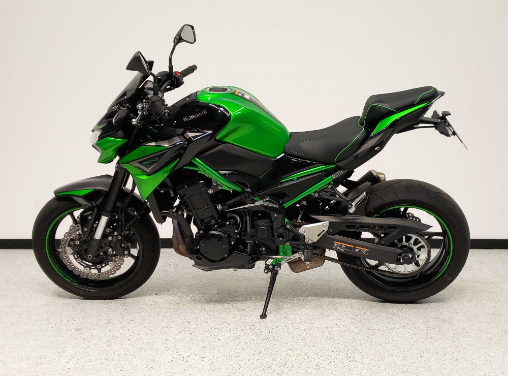 Kawasaki Z 900 2022 vue gauche