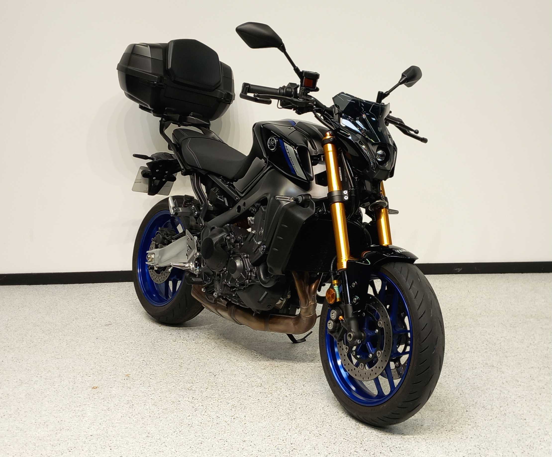 Yamaha MT-09 900 SP 2021 HD vue 3/4 droite