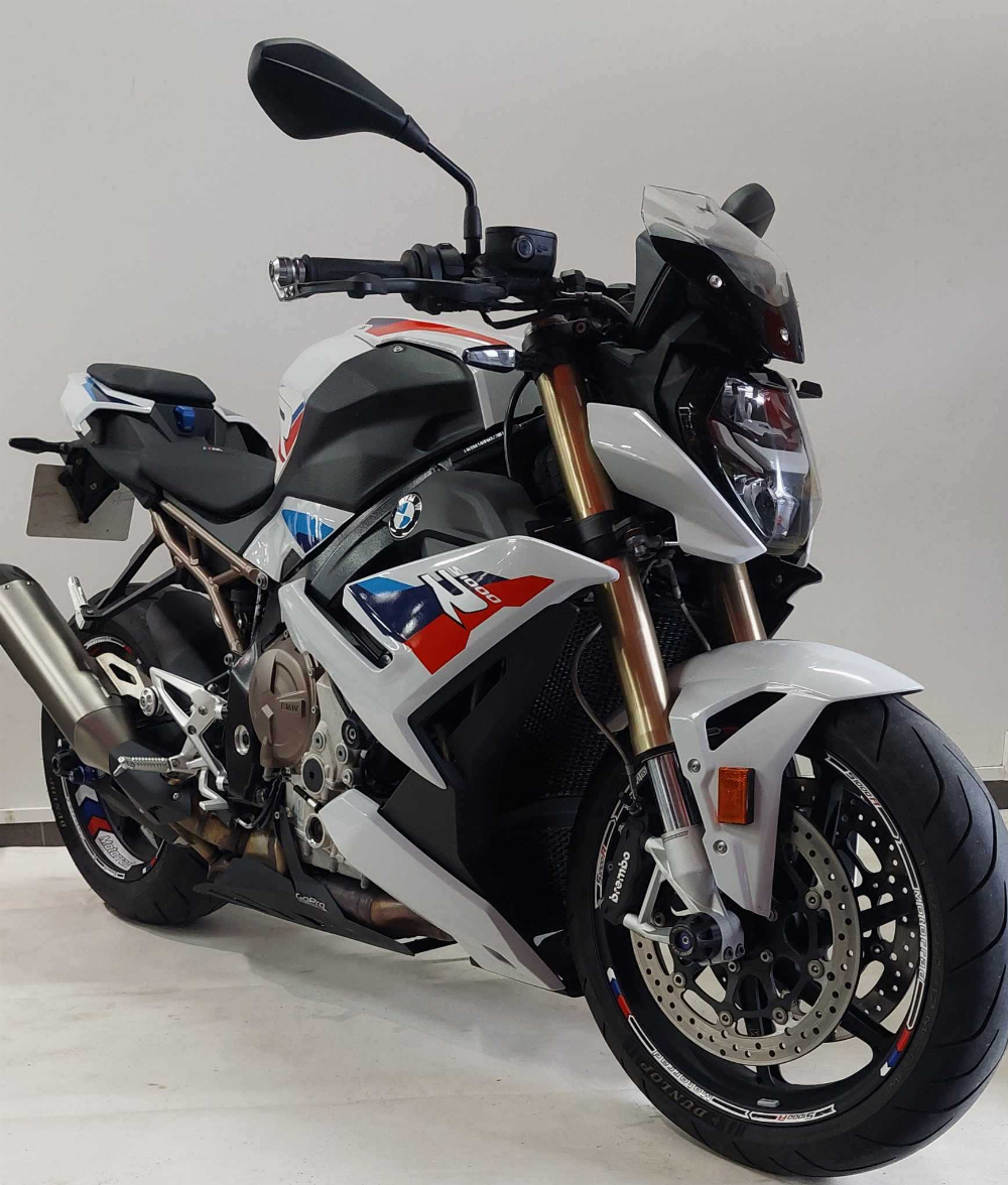 BMW S 1000 R 2021 vue 3/4 droite