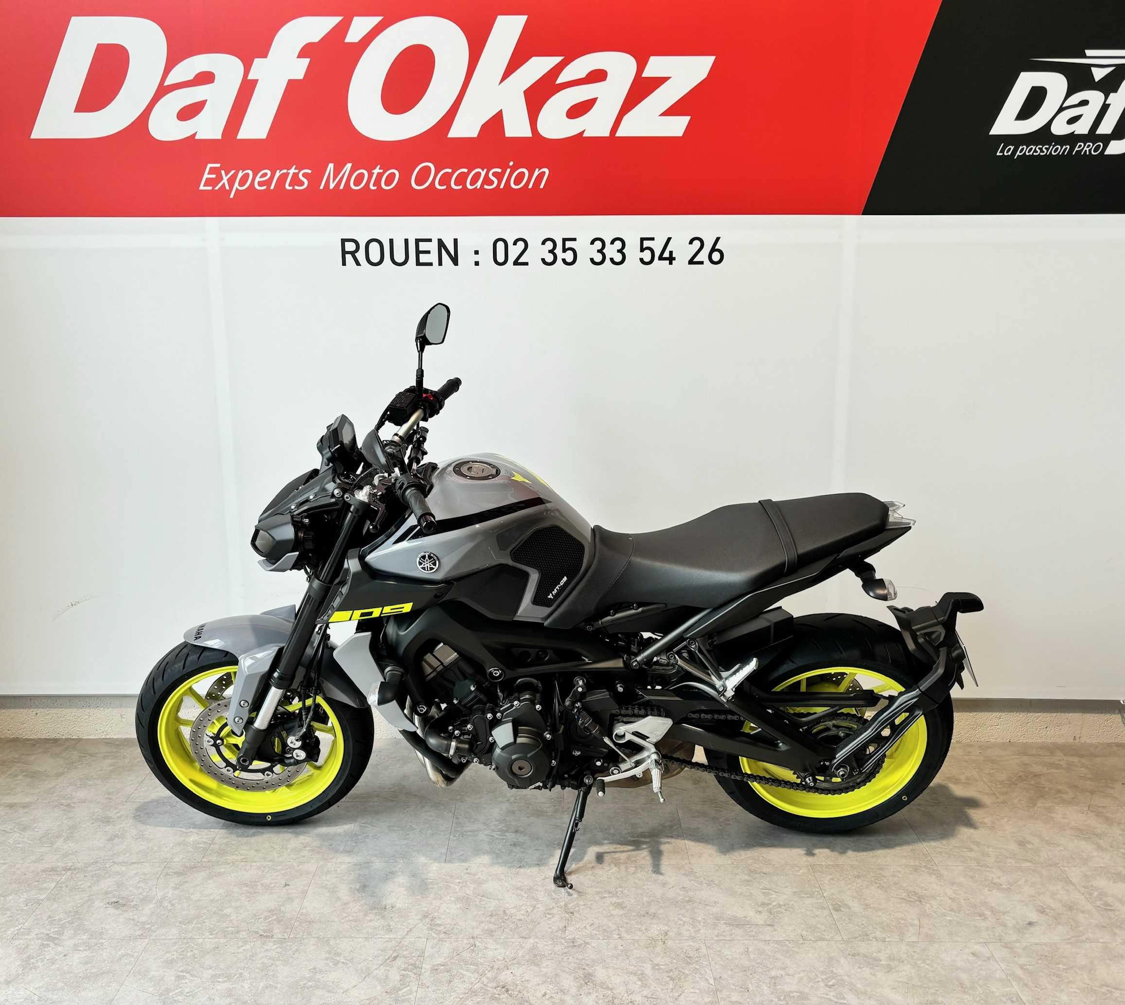 Yamaha MT-09 850 ABS 2017 HD vue gauche