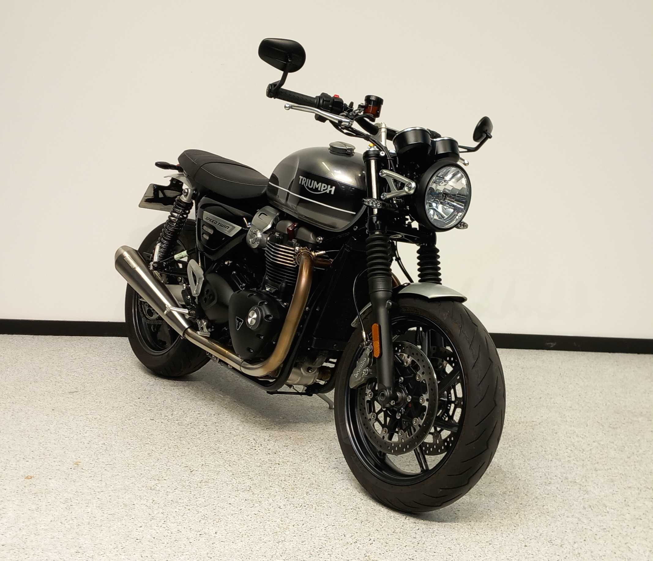 Triumph 1200 Speed Twin 2021 HD vue 3/4 droite