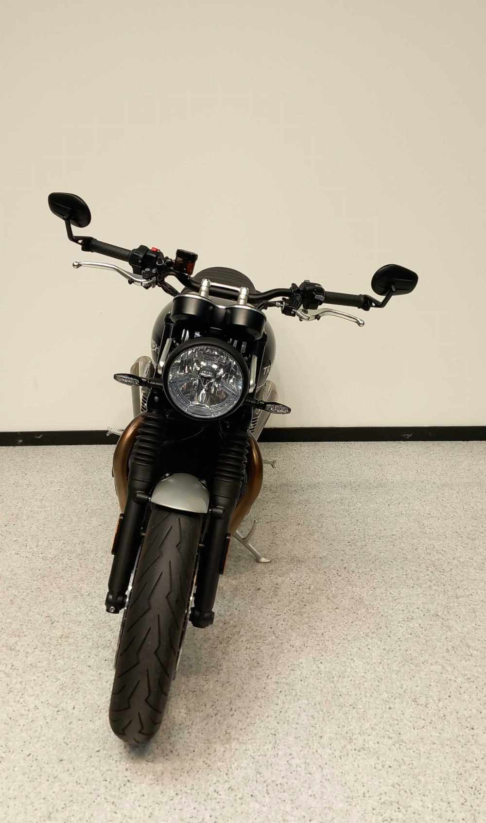 Triumph 1200 Speed Twin 2021 vue avant