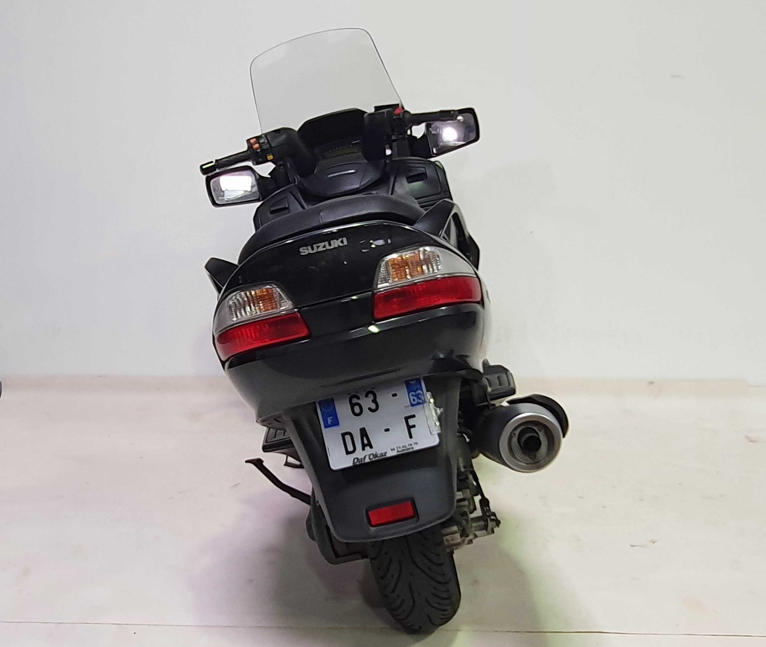 Suzuki 650 Burgman 2008 HD vue arrière