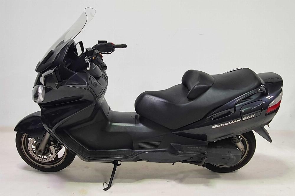 Suzuki 650 Burgman 2008 vue gauche